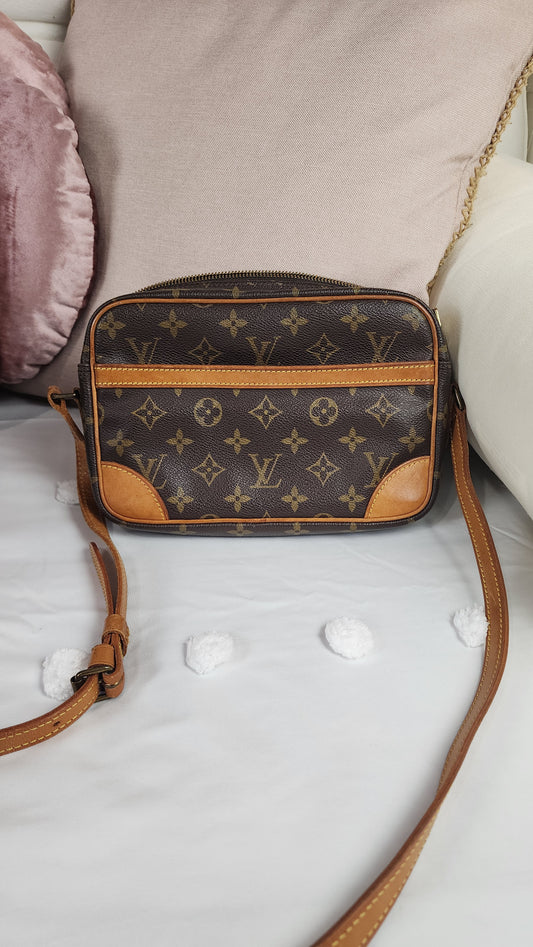 Louis Vuitton Monogram Trocadero 23 Shoulder Bag - 3074