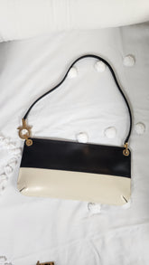 Salvatore Ferragamo Black & Beige Leather Shoulder Bag - 3064