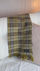 Burberrys Green Novacheck 100% Cashmere Scarf- 3115