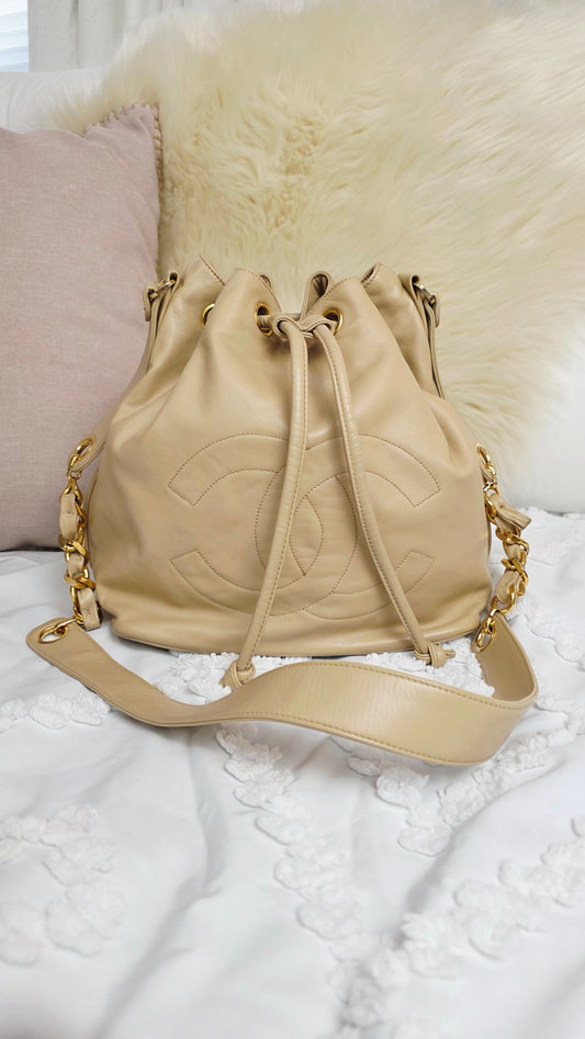Chanel Beige Lambskin Drawstring Bucket Bag - 3153