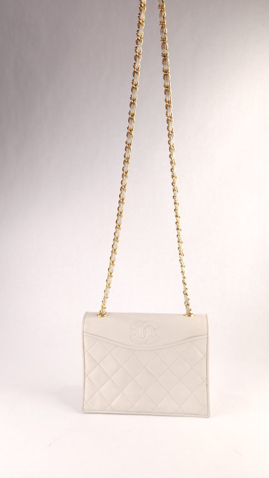 Chanel Ivory Lambskin Leather Chain Shoulder Bag - G0385