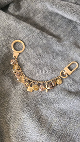 Louis Vuitton Porte Cles Chainne Pastille Key Holder - 3593