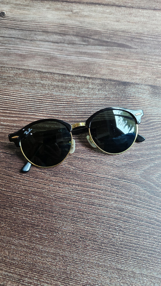 Ray-Ban Black/Gold Sunglasses - G0372