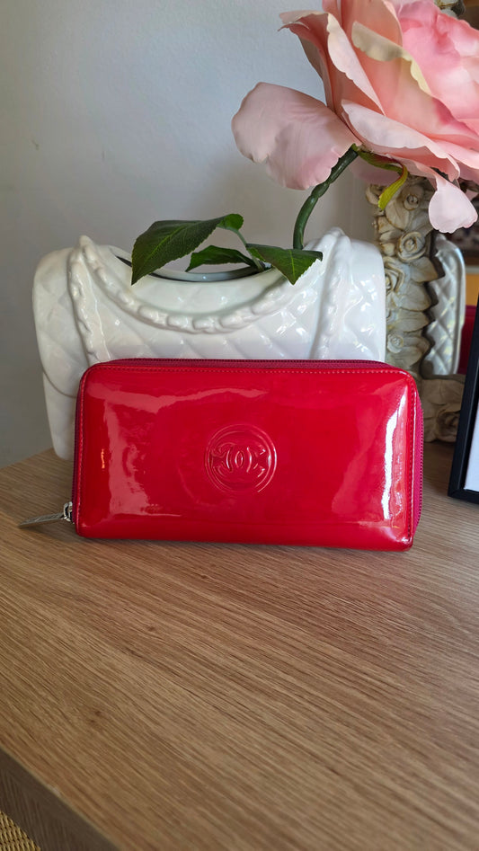 Chanel Red Patent Leather Zippy Wallet - R0328
