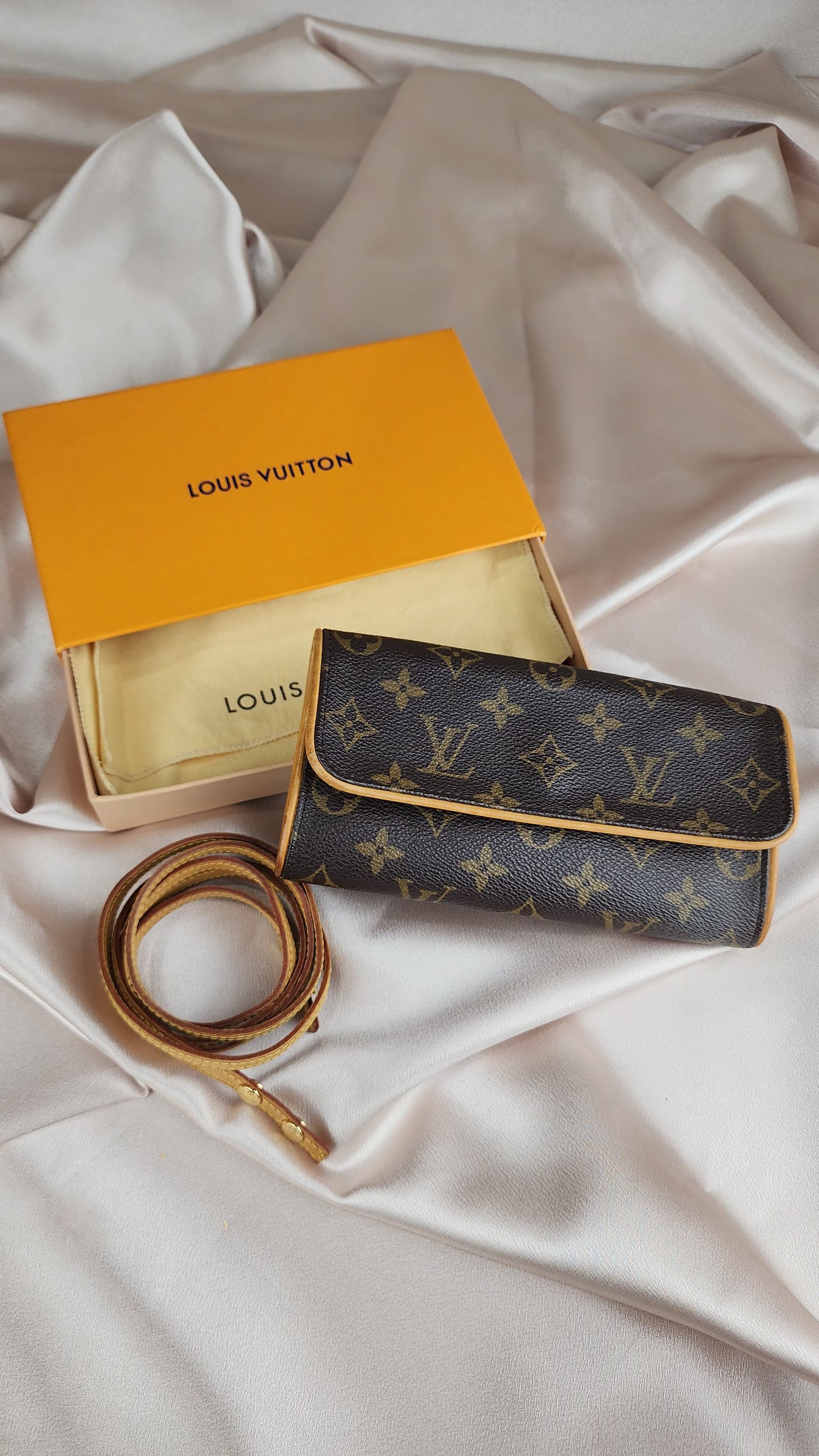 Louis Vuitton Twin Pochette PM