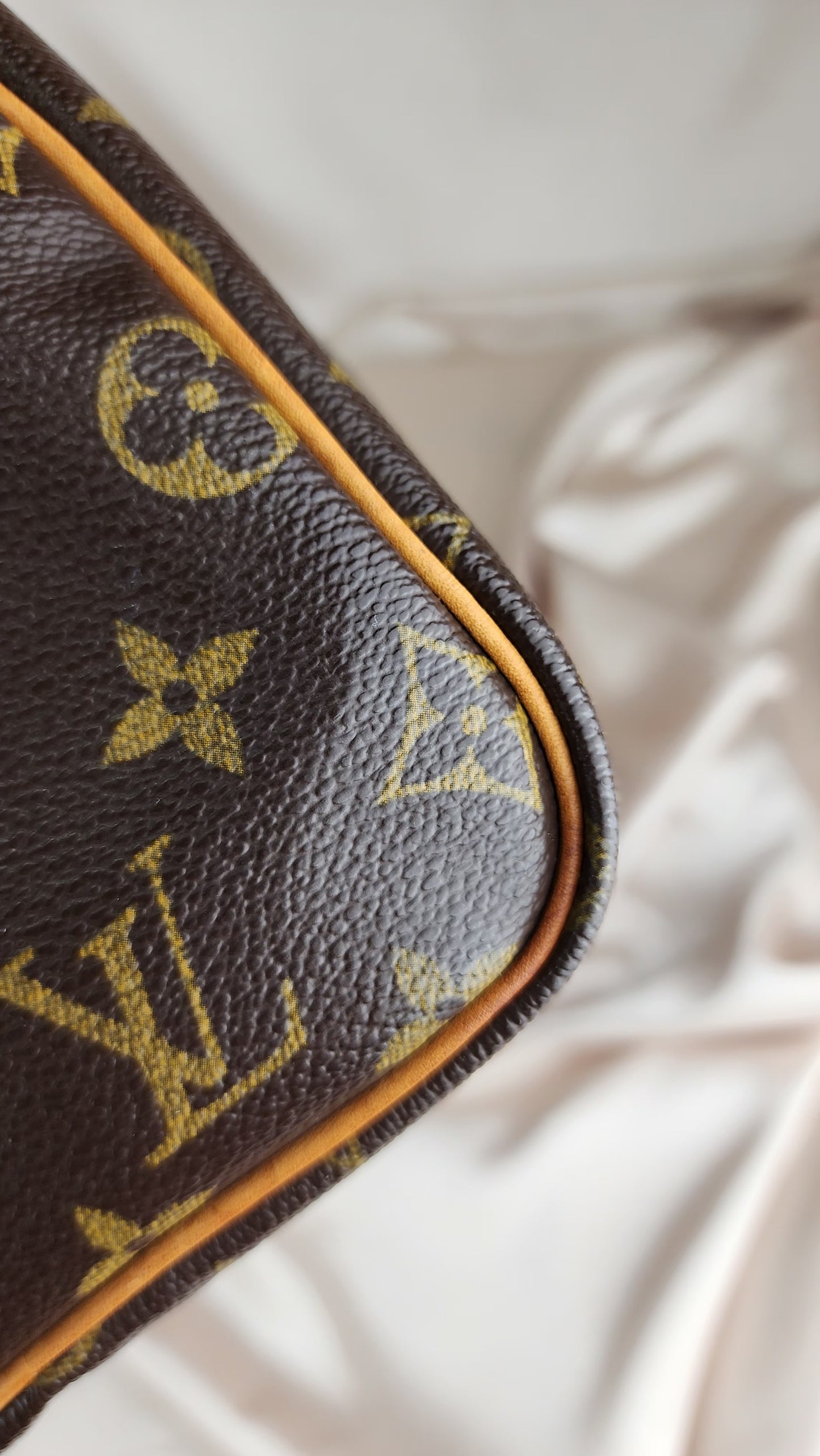 Louis Vuitton Speedy 30 Monogram Print