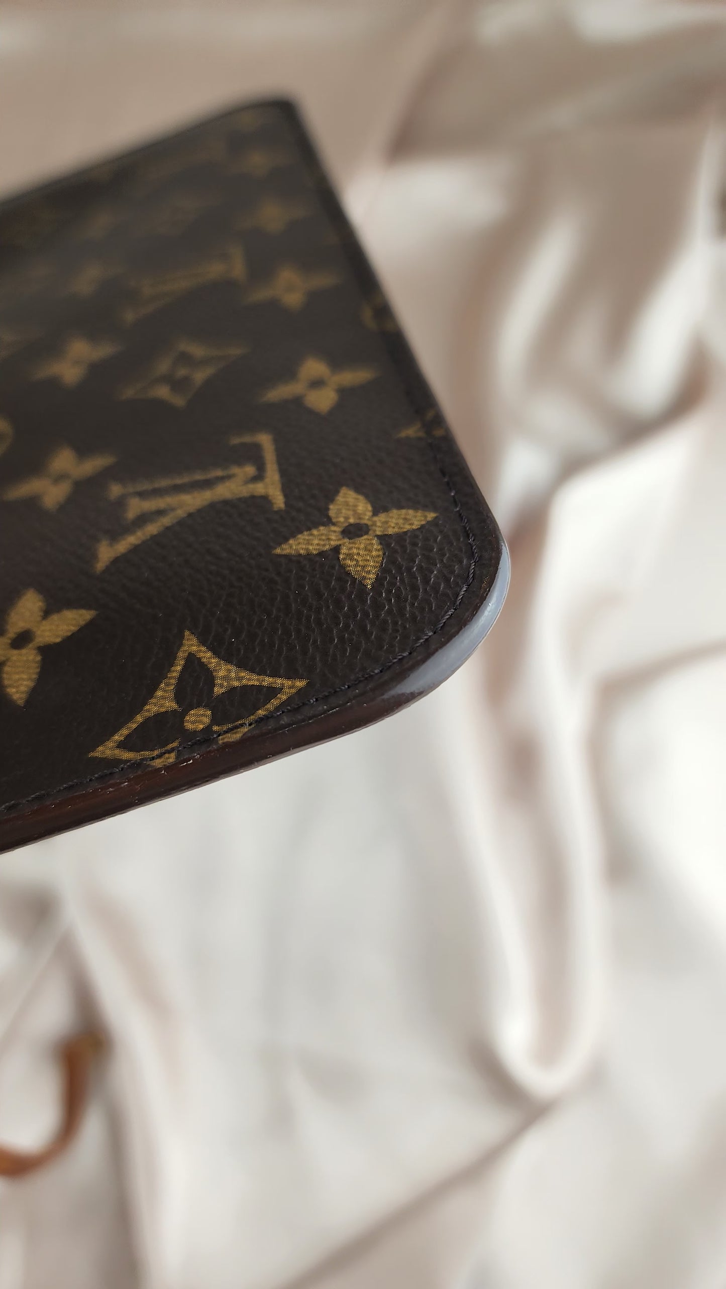 Louis Vuitton Monogram Neverfull MM Pouch