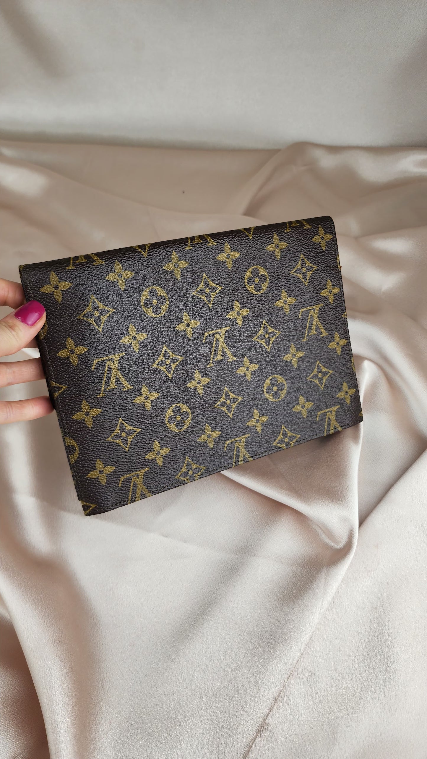 Louis Vuitton Rabat Monogram Rabat Clutch 23