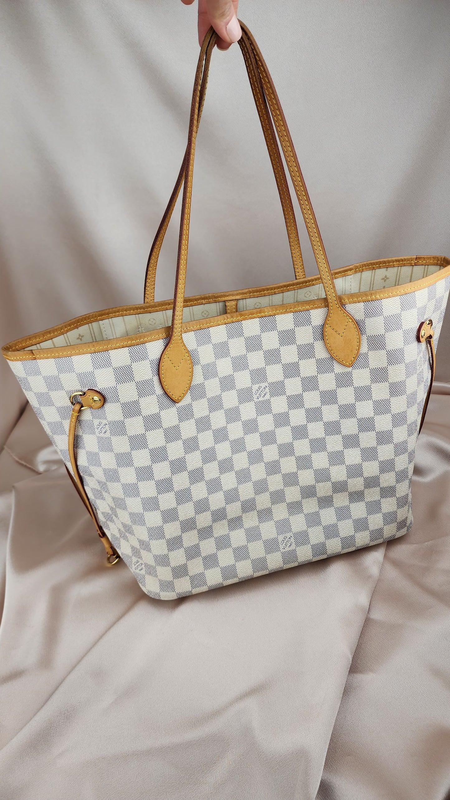 Louis Vuitton Damier Azur Neverfull MM