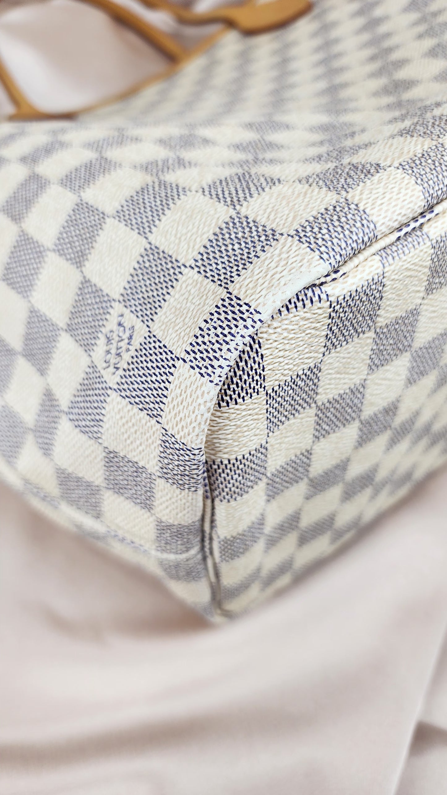 Louis Vuitton Damier Azur Neverfull MM