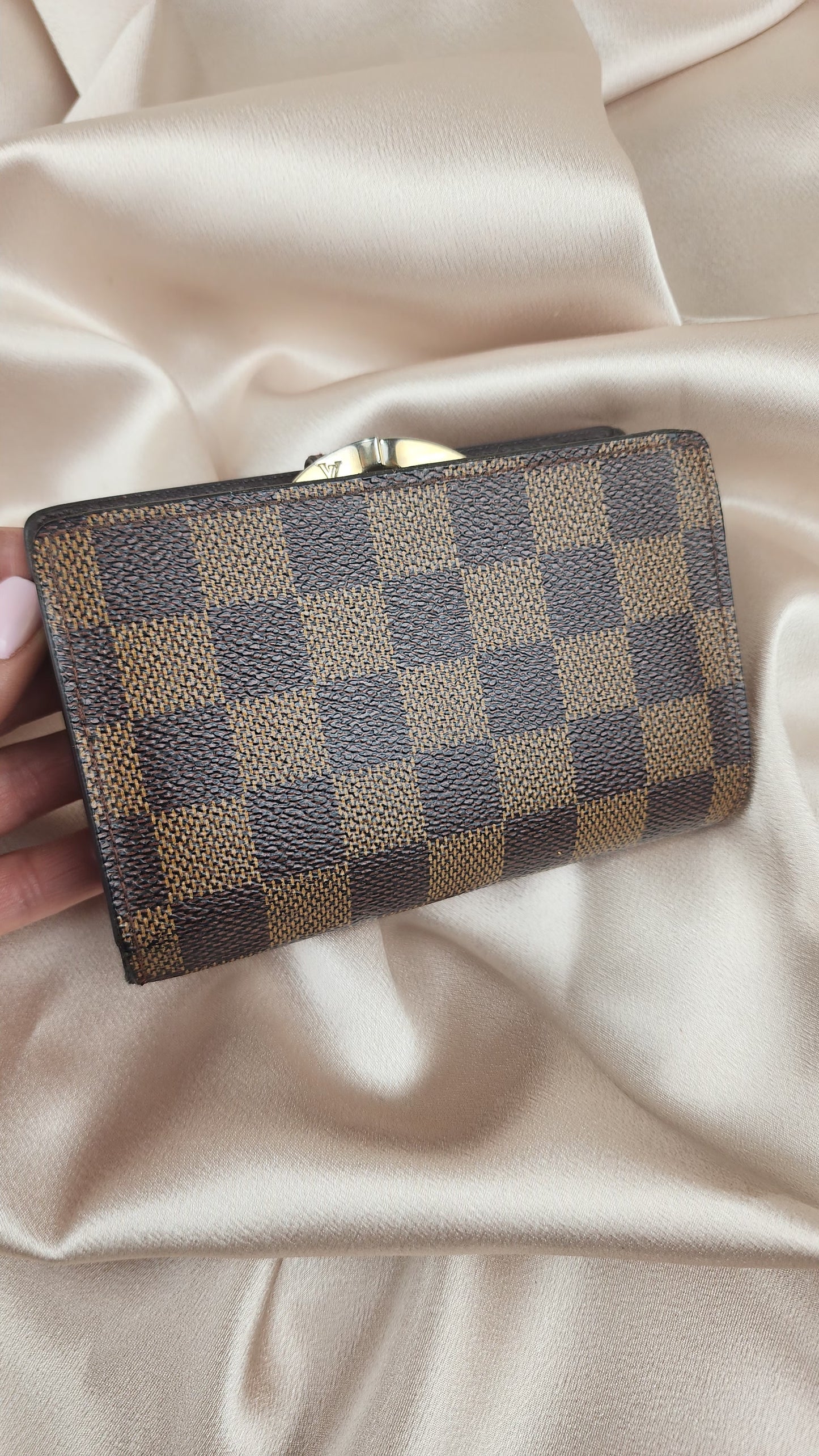 Louis Vuitton Damier Ebene Kiss Lock Wallet