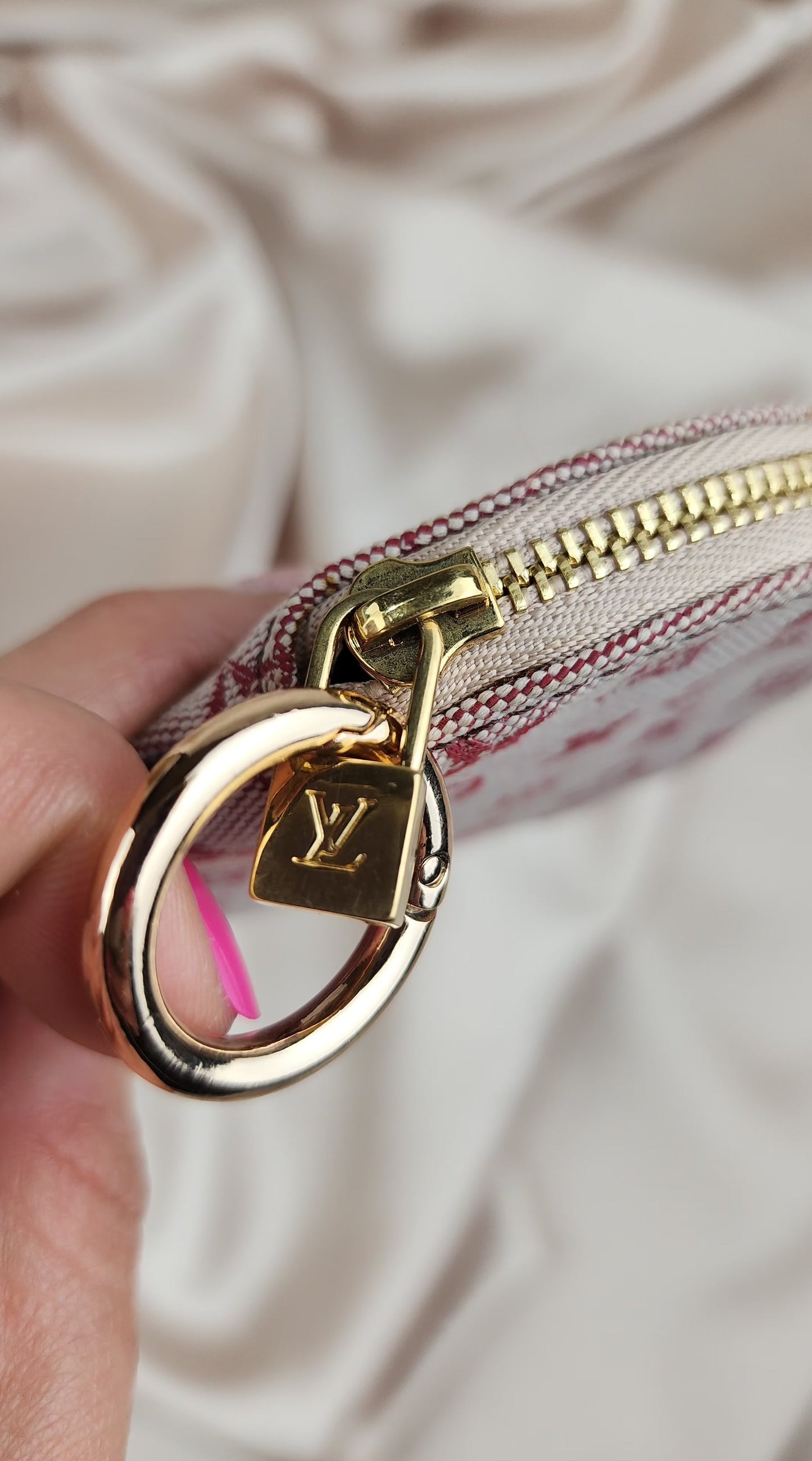 Louis Vuitton Mini Lin Coin Purse