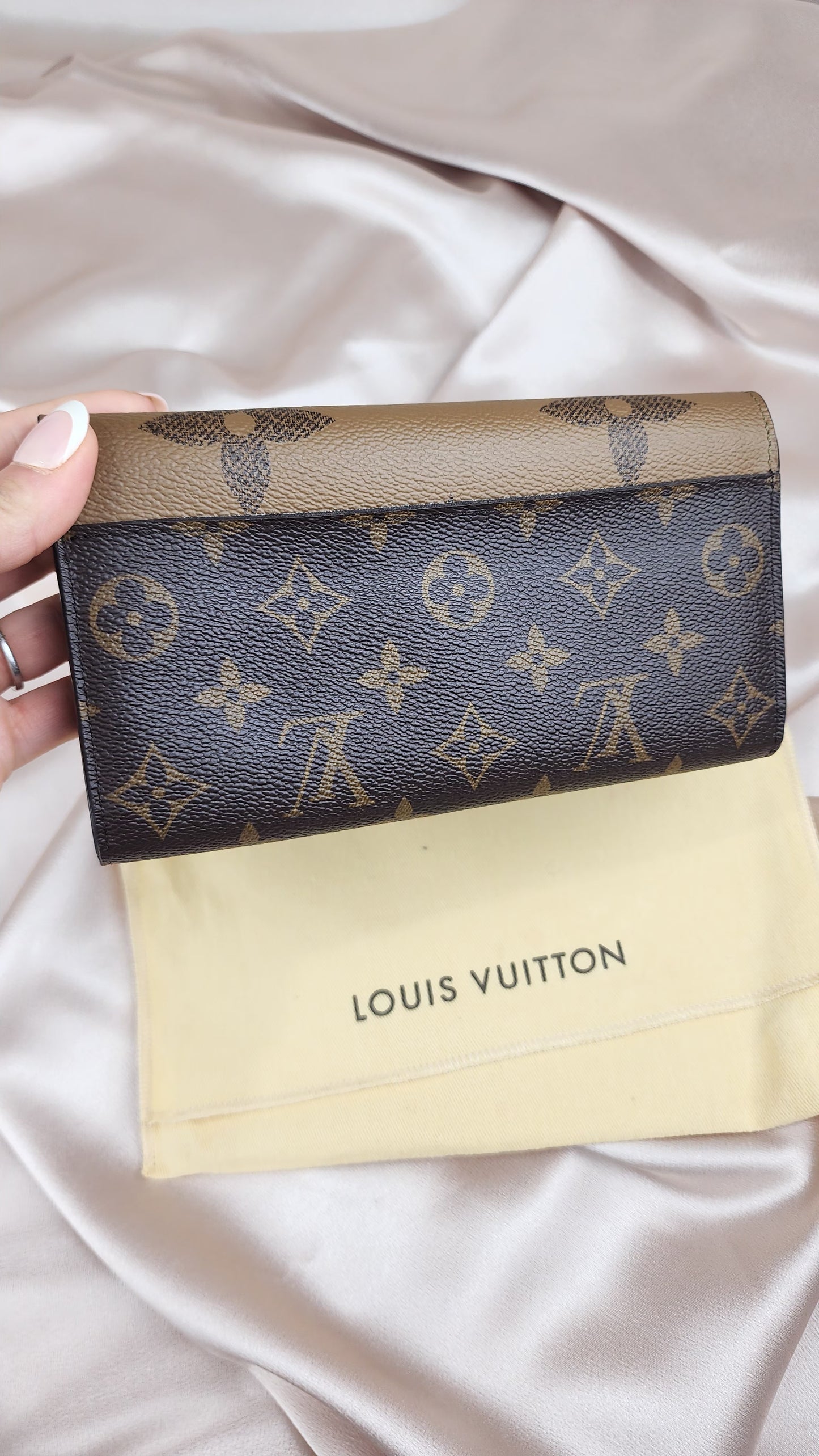 Louis Vuitton Reverse Monogram Sarah Wallet