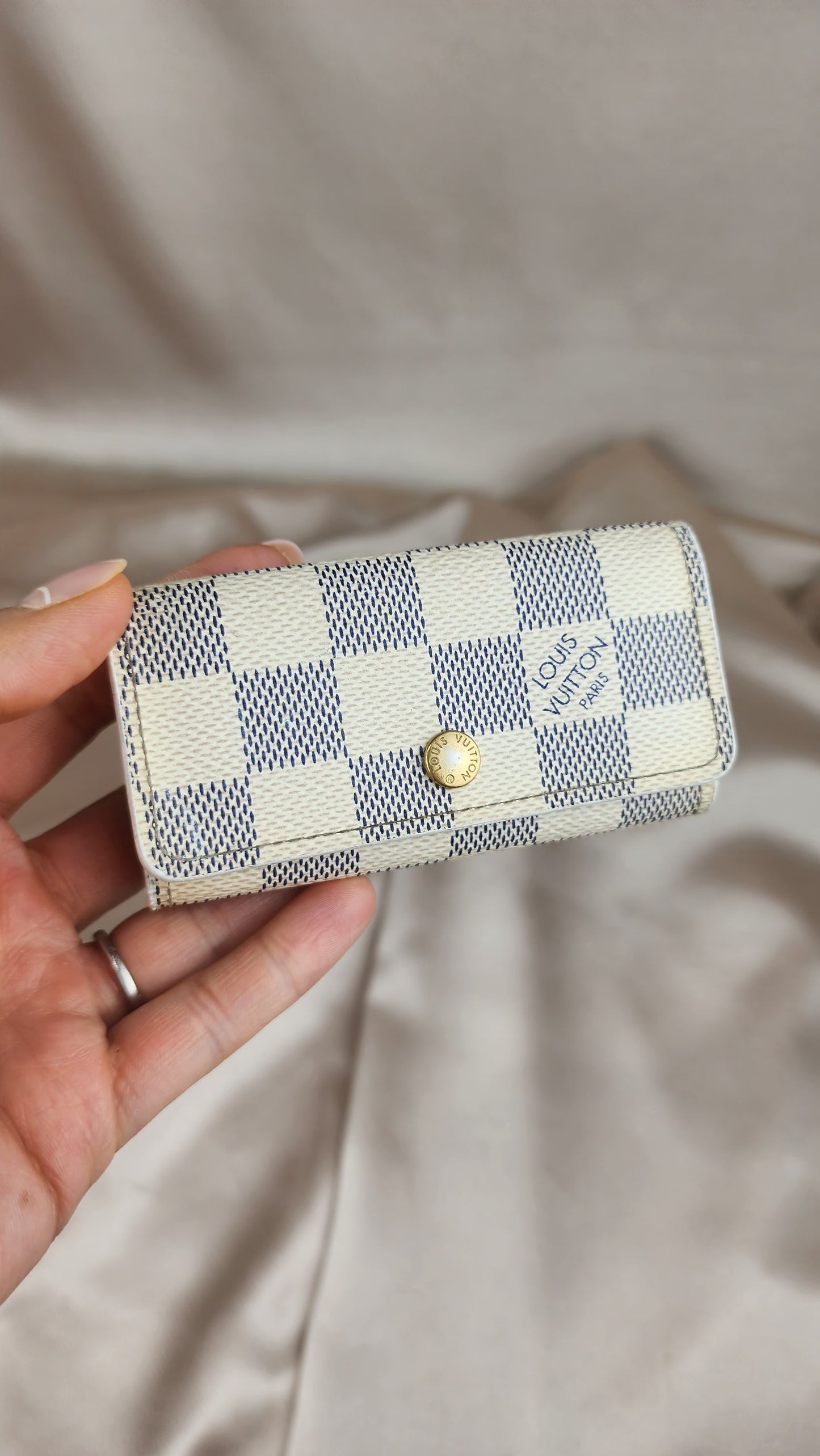 Louis Vuitton Damier Azur 4 Ring Key Holder - 653