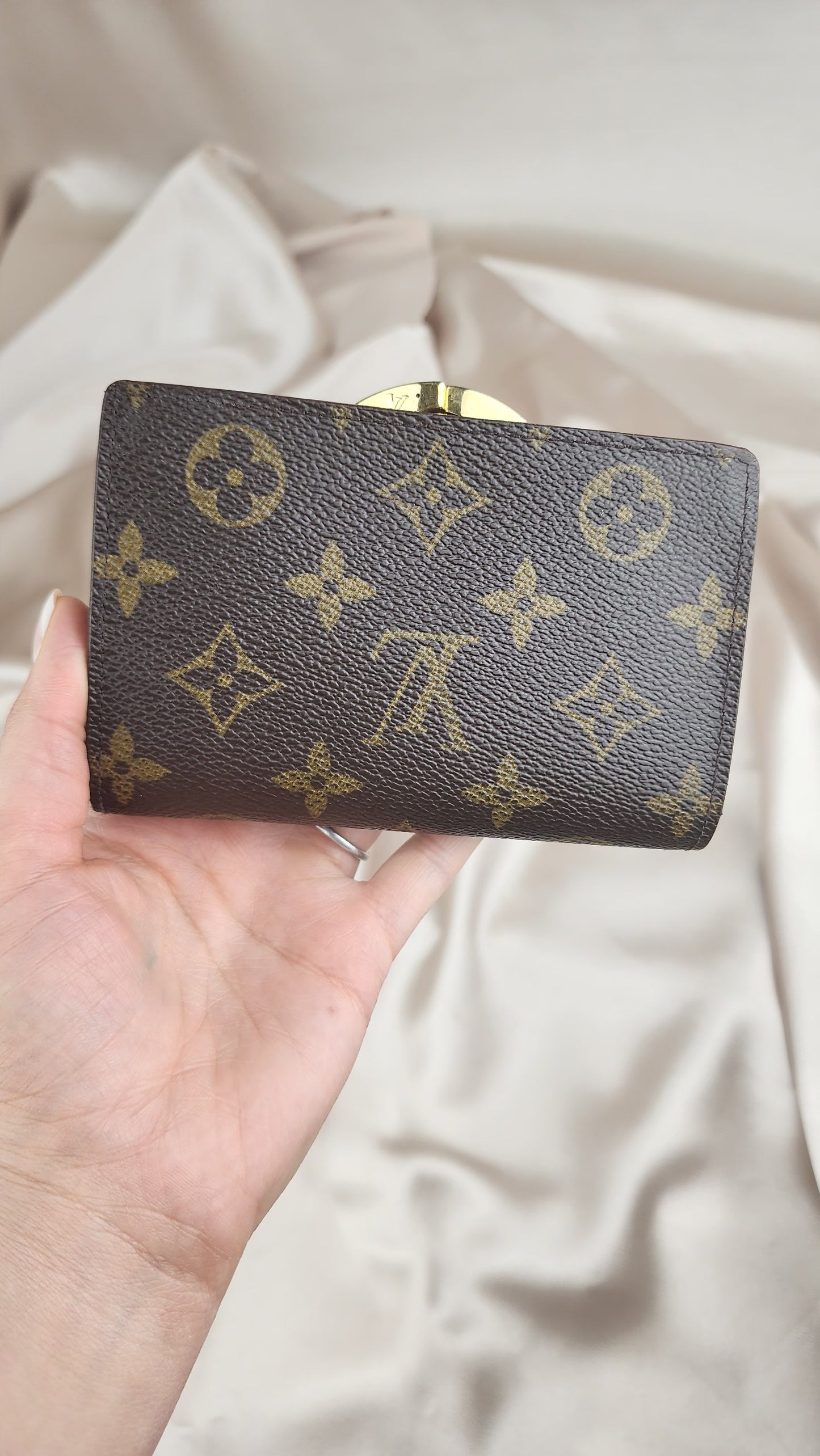 Louis Vuitton Monogram Porte Monnaie Billets Wallet