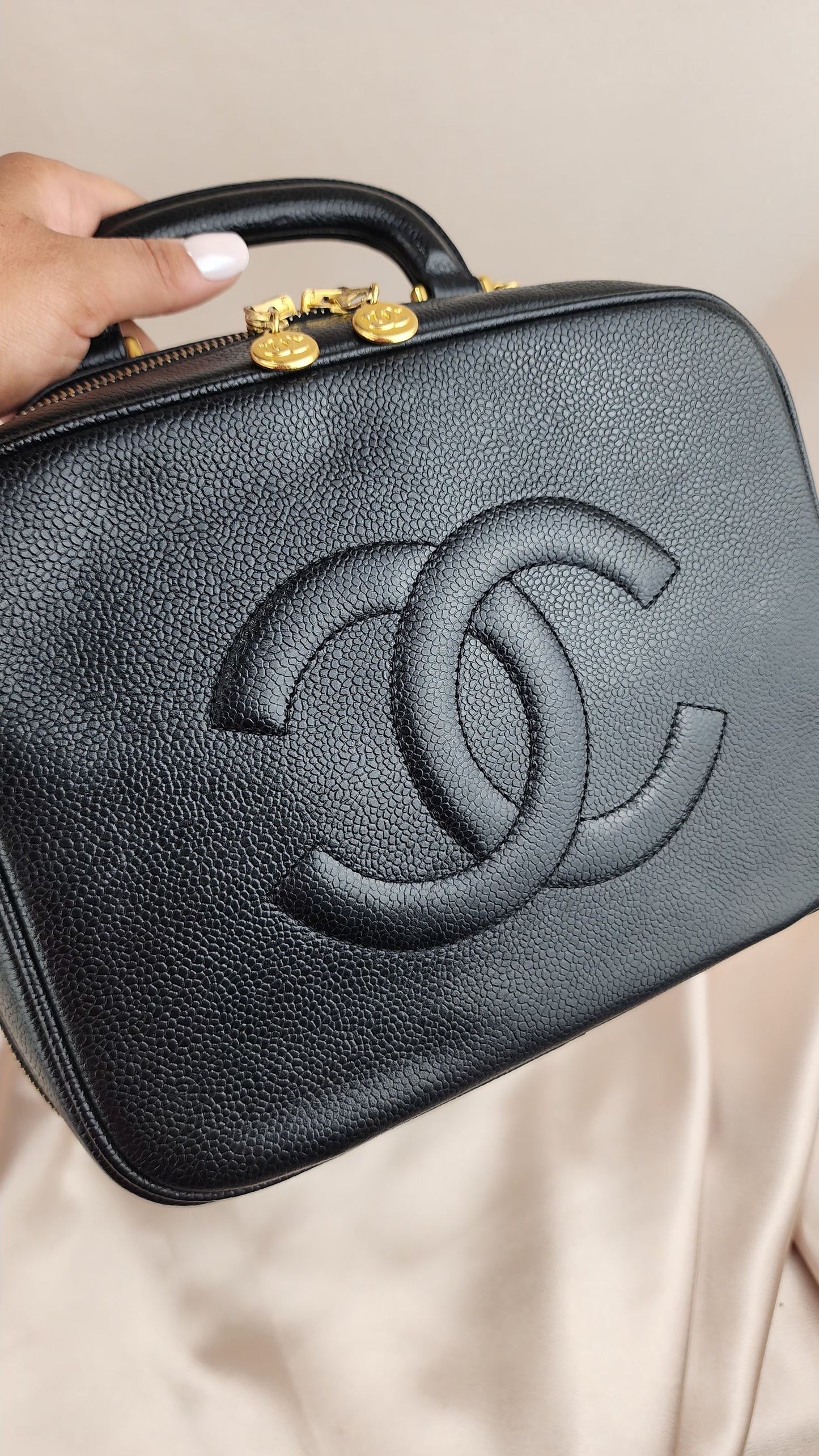 Chanel Caviar Timeless CC Vanity Case - 875