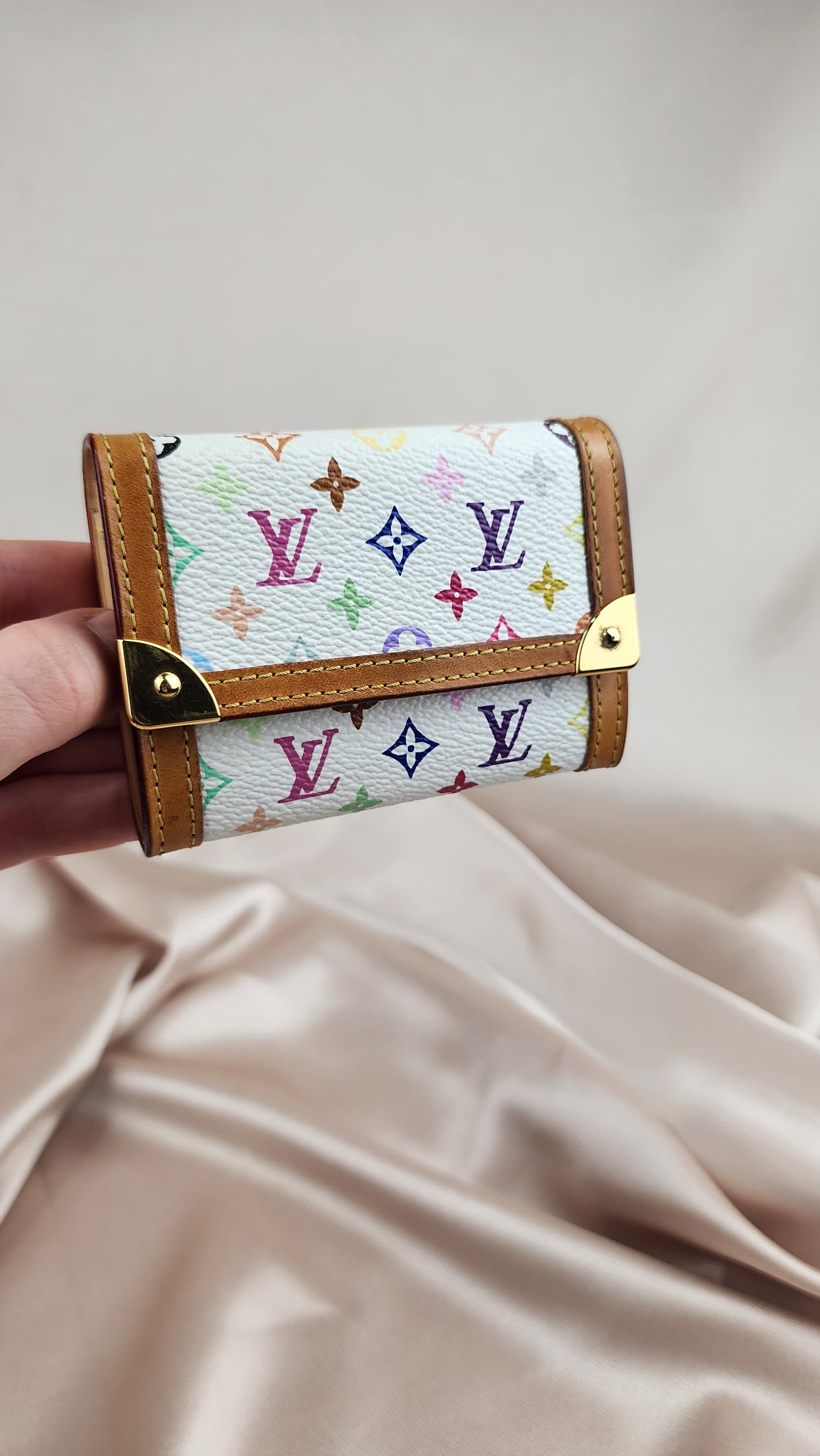 Louis Vuitton Monogram White Multicolor Porte Monnaie Cles - 884