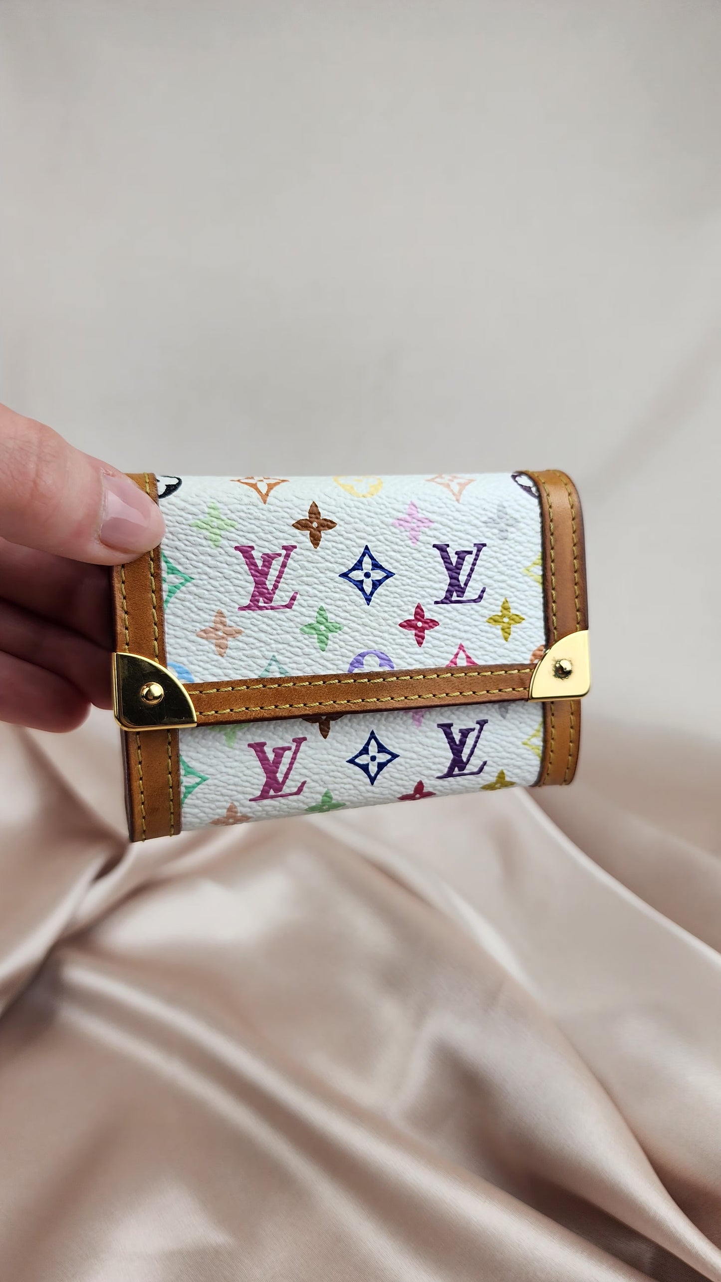 Louis Vuitton Monogram White Multicolor Porte Monnaie Cles - 884