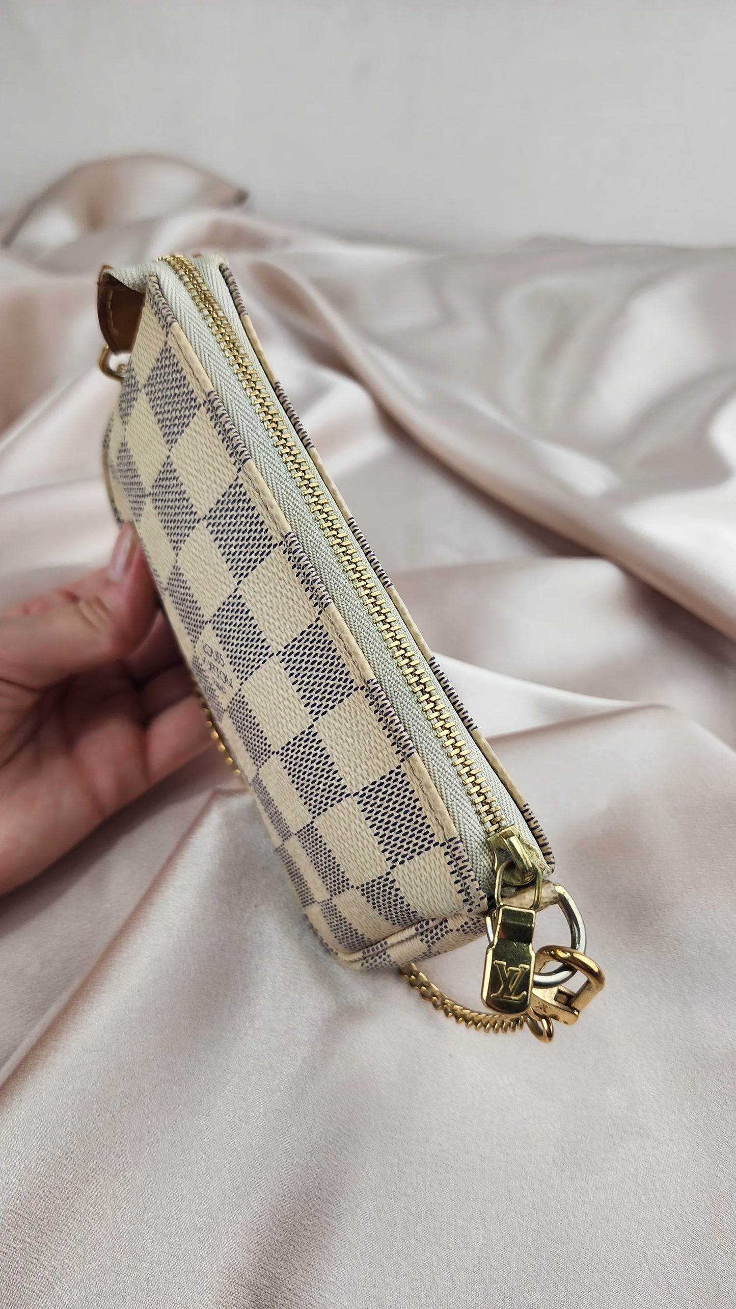 Louis Vuitton Damier Azur Mini Pochette Accessoires Pouch - 903