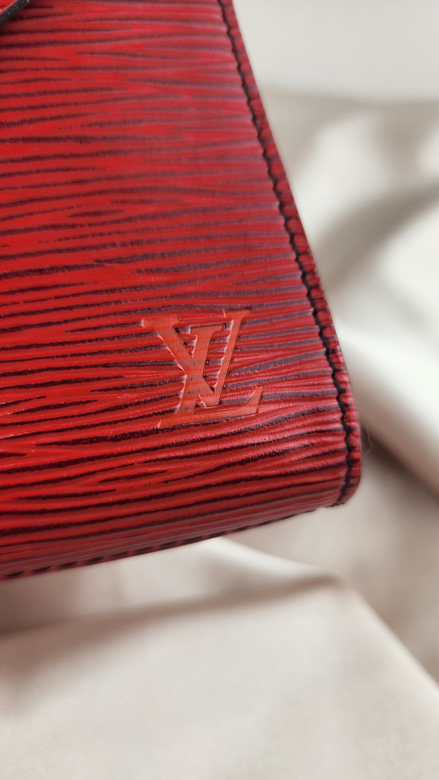 Louis Vuitton Red Epi Leather Art Deco Clutch - 901