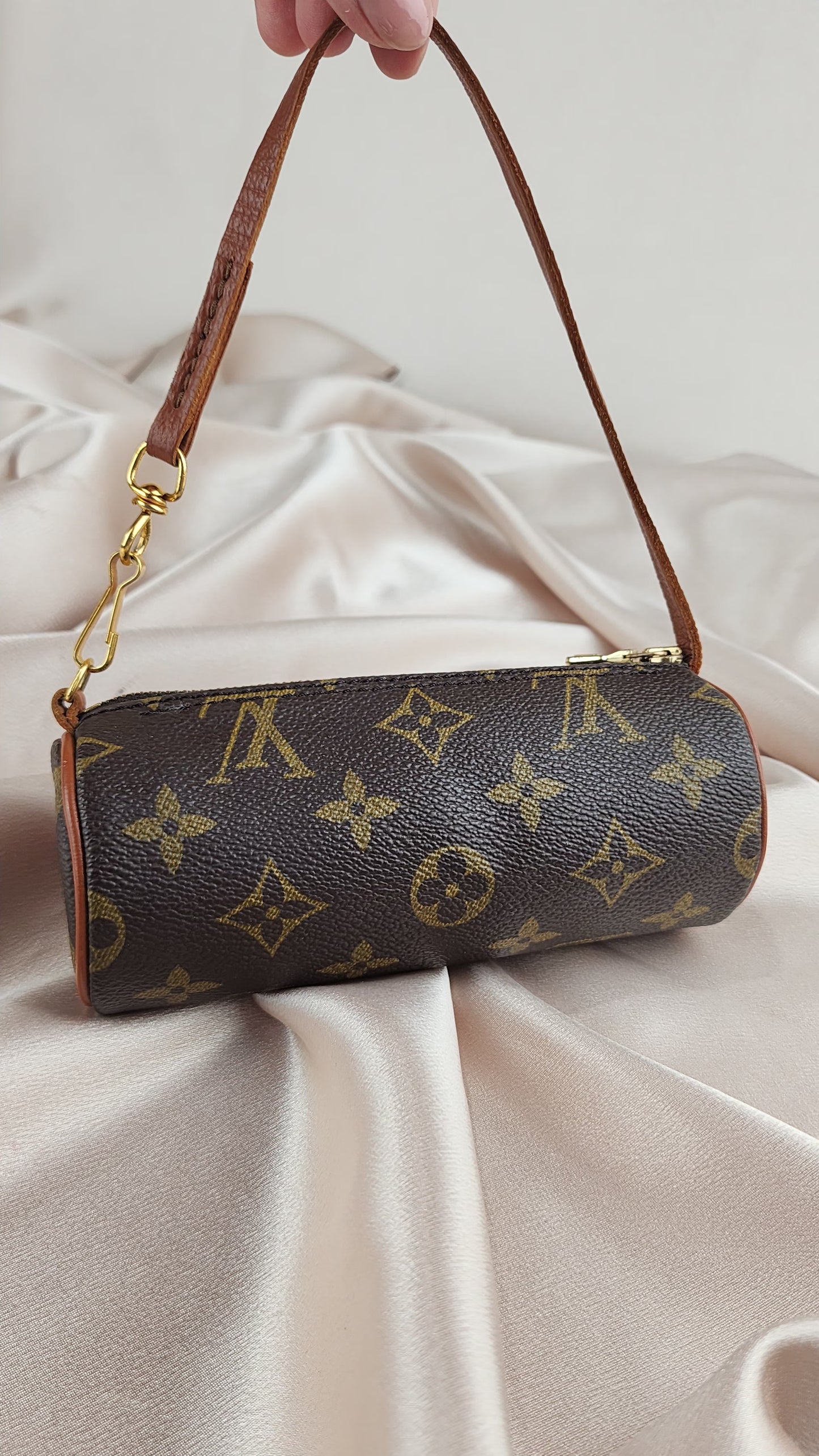 Louis Vuitton Monogram Vintage Mini Papillon Pouch - 897