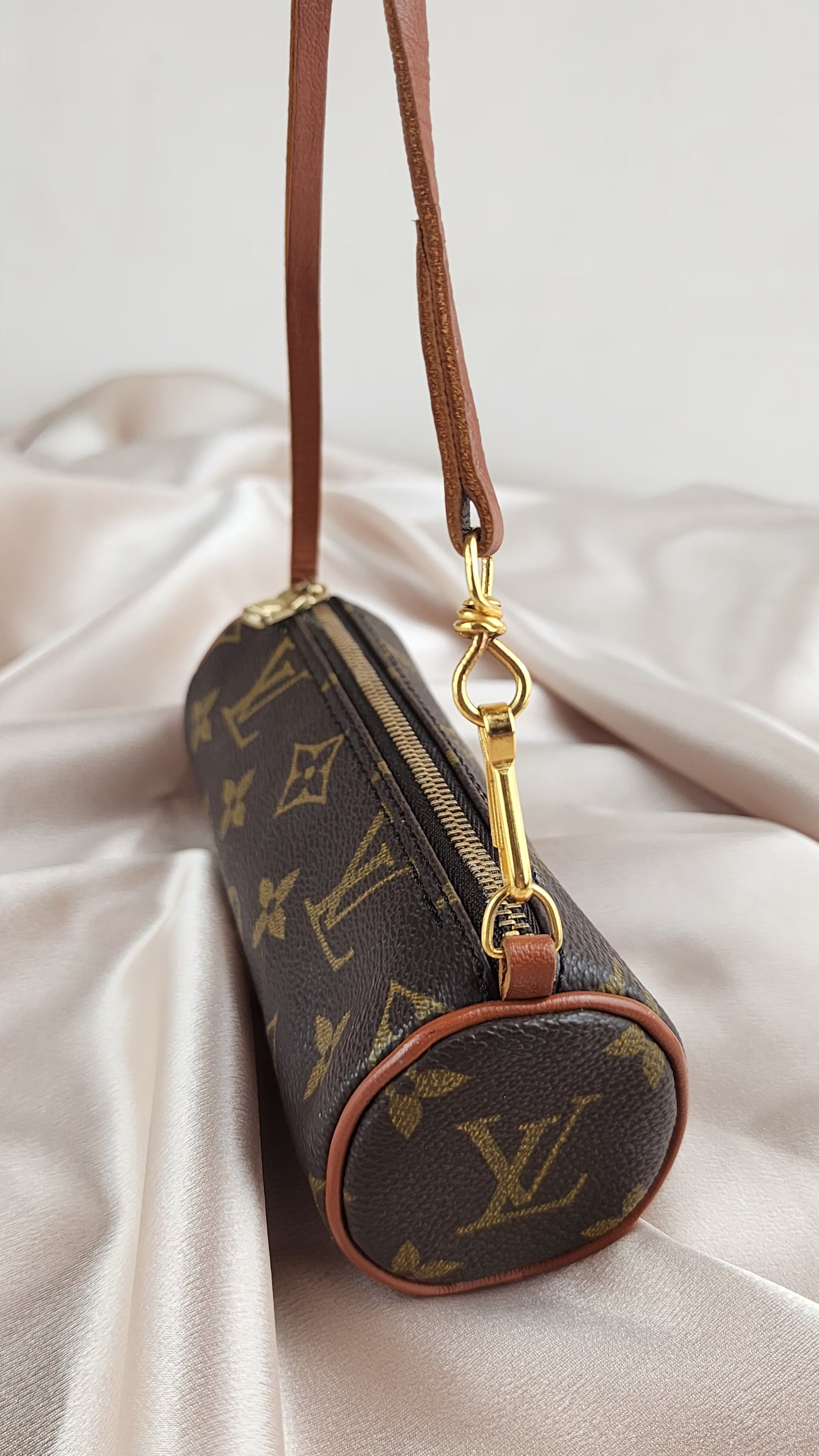 Louis Vuitton Monogram Vintage Mini Papillon Pouch - 897