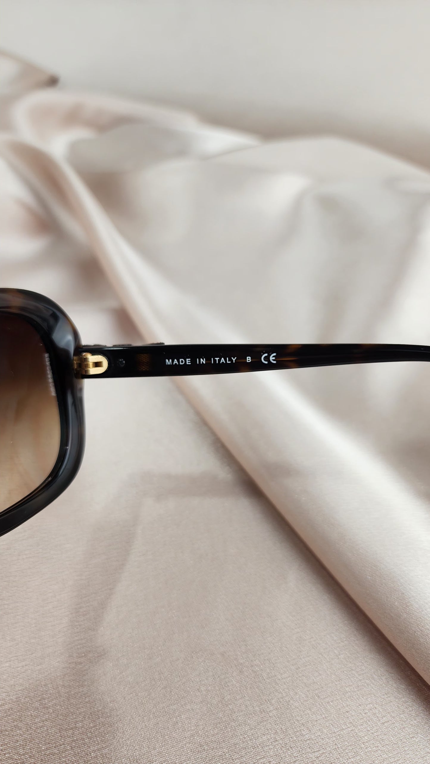 Chanel Bow Sunglasses Brown - 910