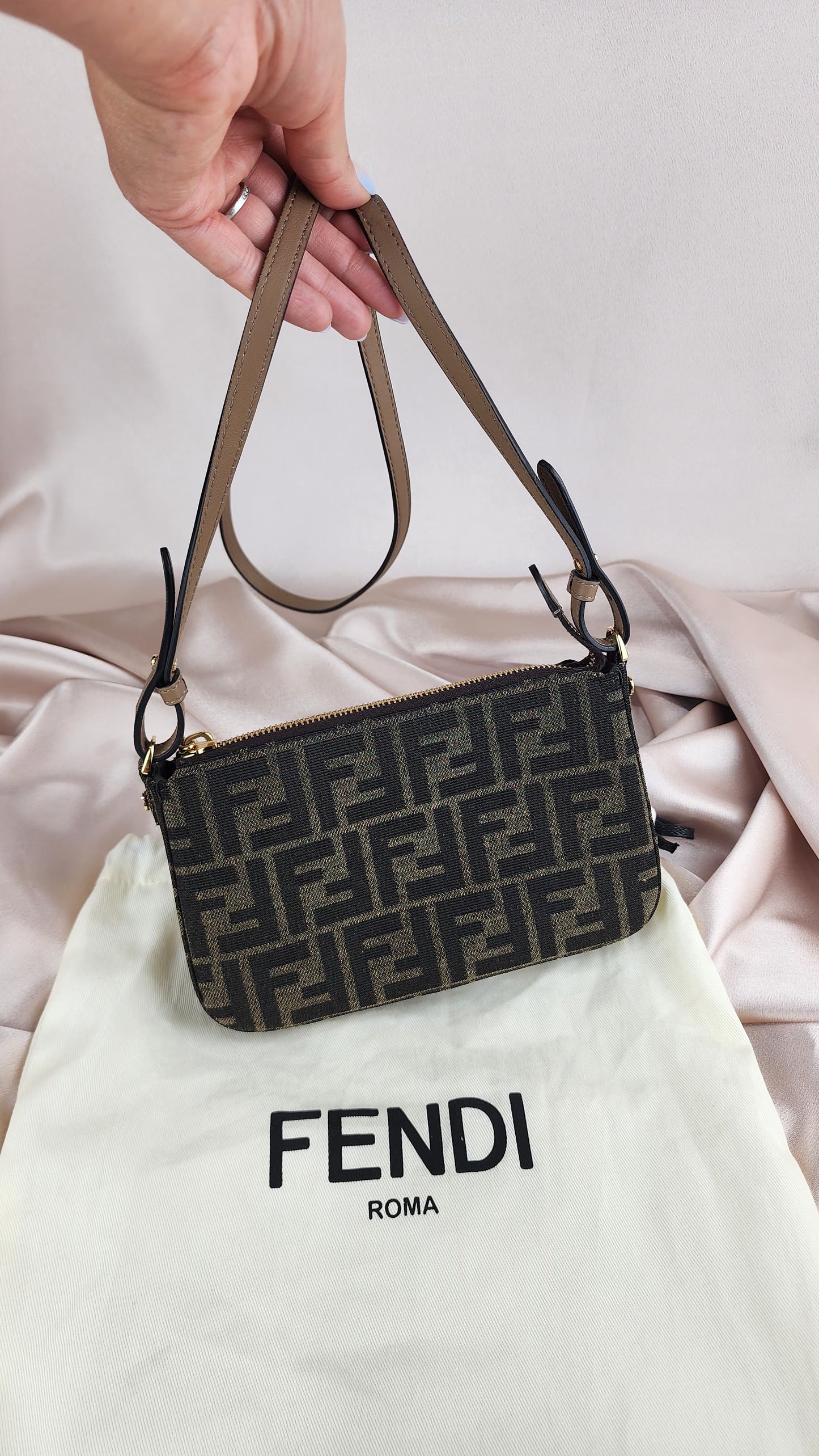 Fendi Baguette Pouch Brown with Chain - 0282