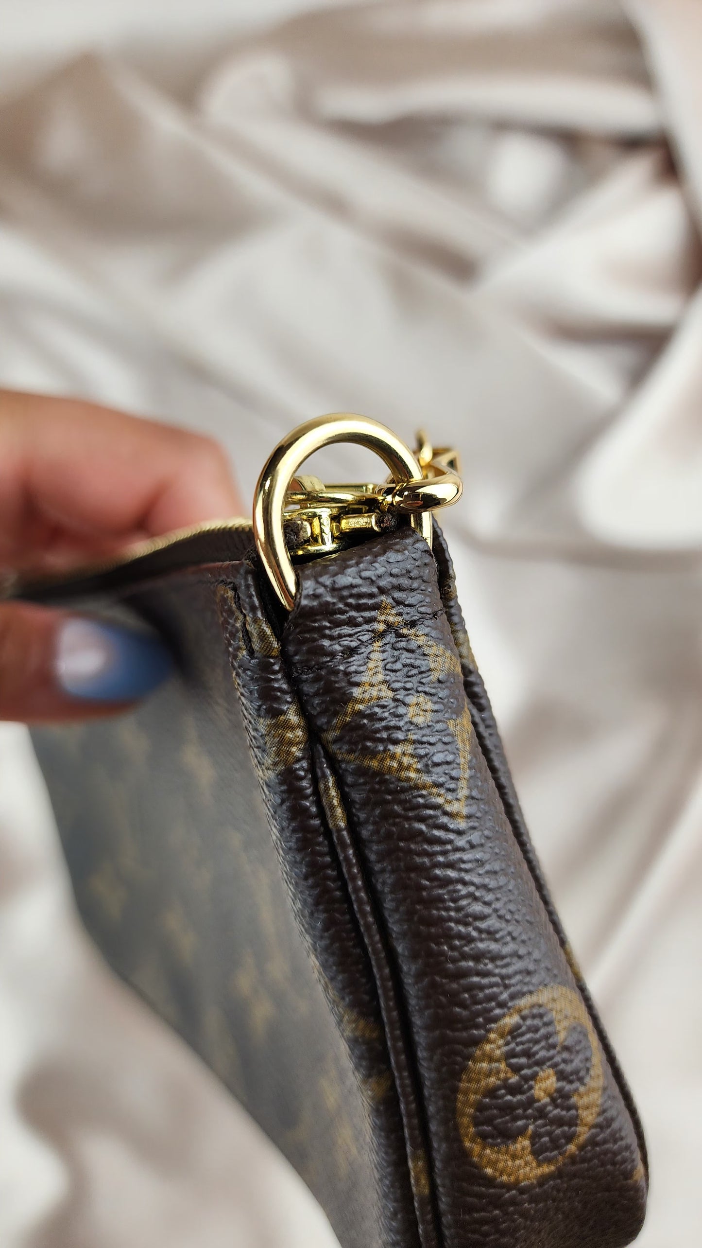 Louis Vuitton Mini Bucket Pochette - 0278