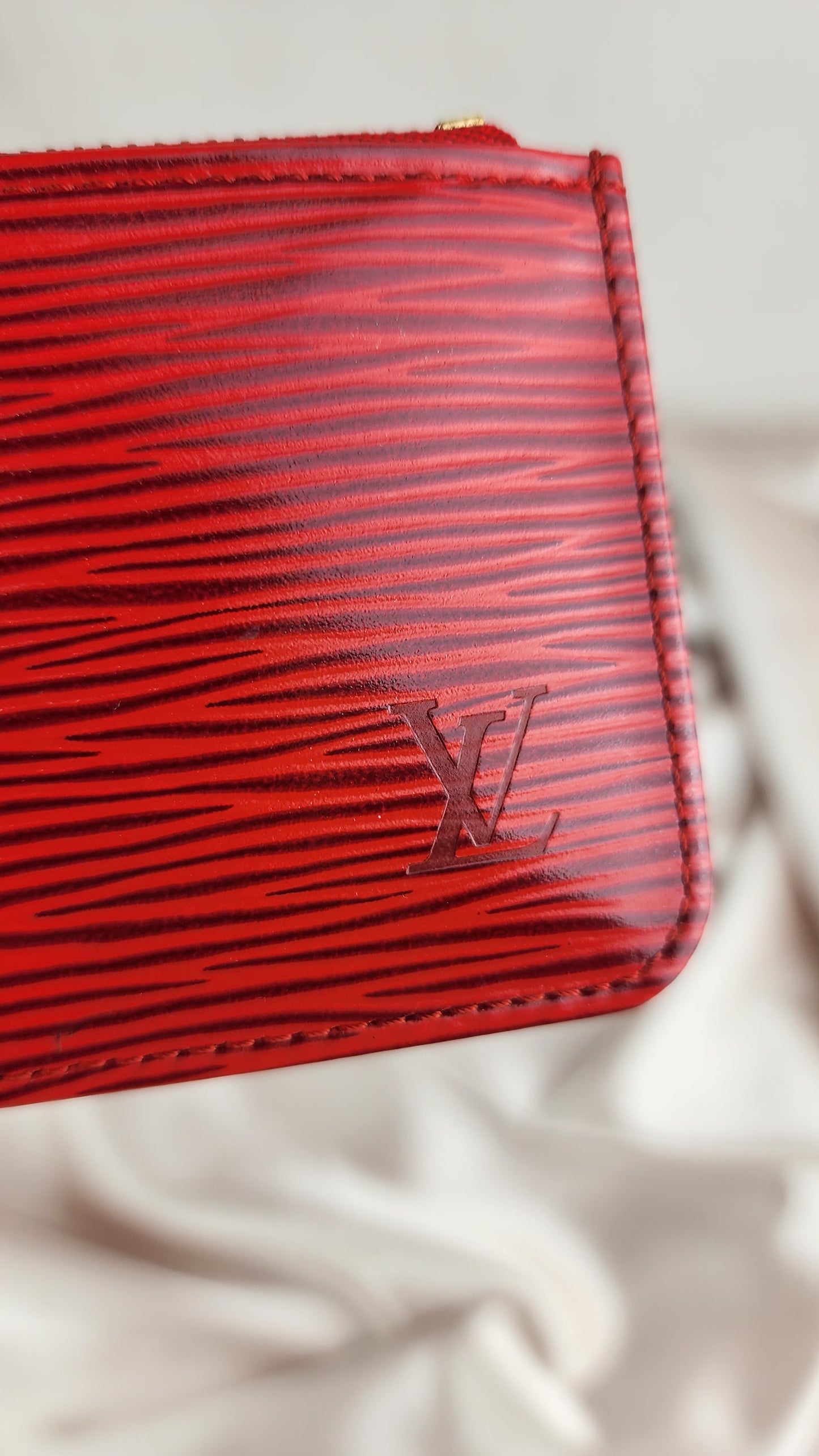 Louis Vuitton Red Epi Leather Pochette Cles - 927