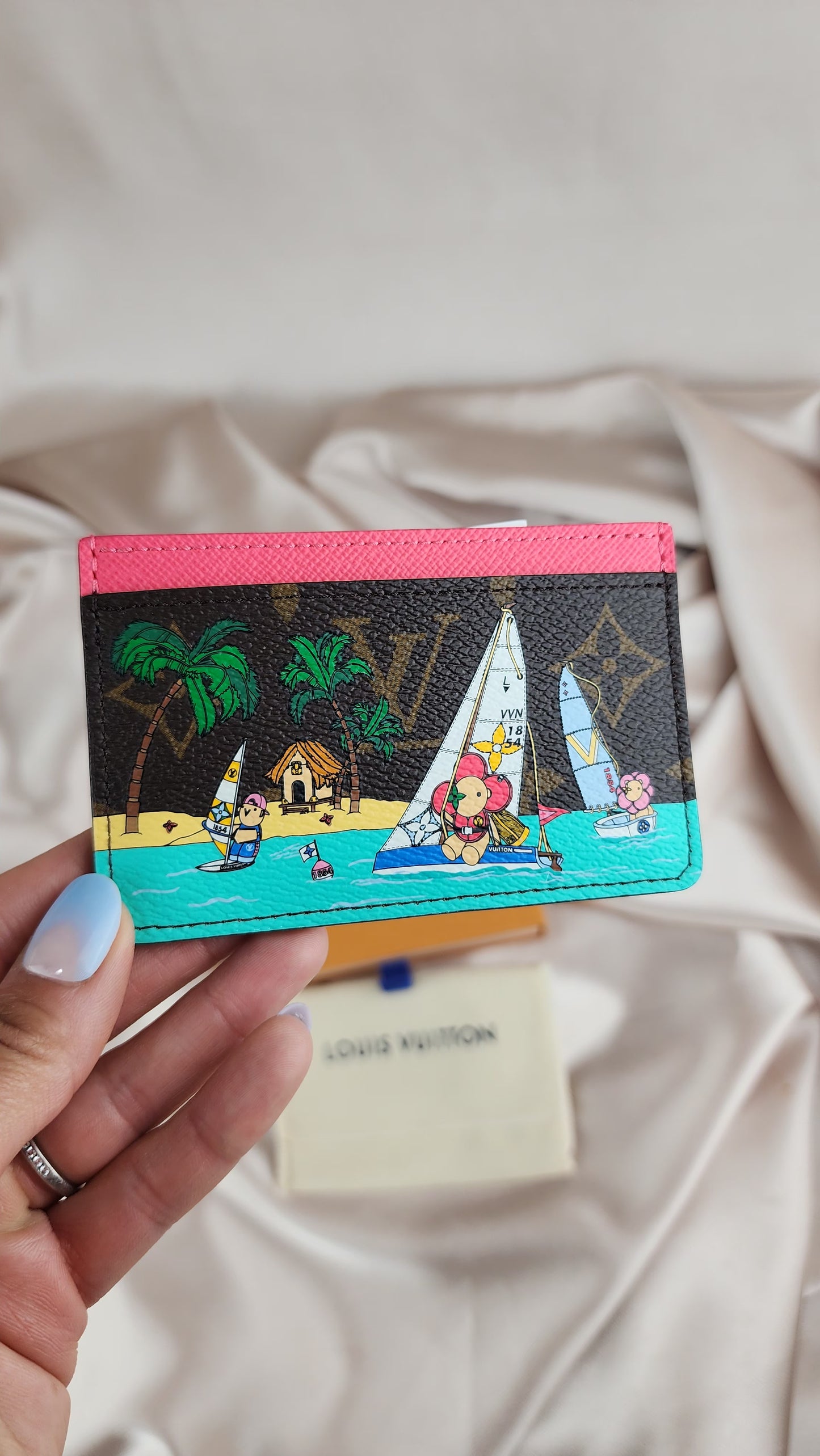 Louis Vuitton 2023 Vivienne Beach cardholder - 281