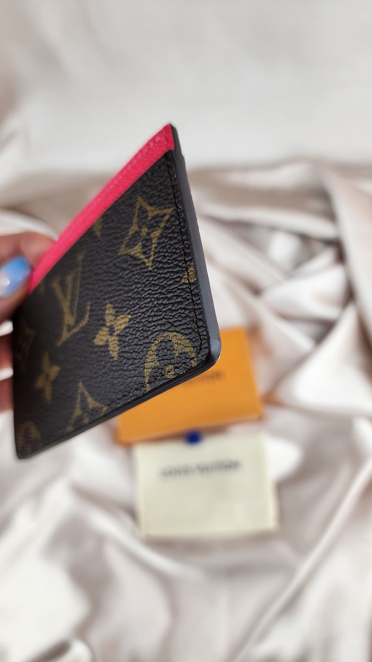 Louis Vuitton 2023 Vivienne Beach cardholder - 281