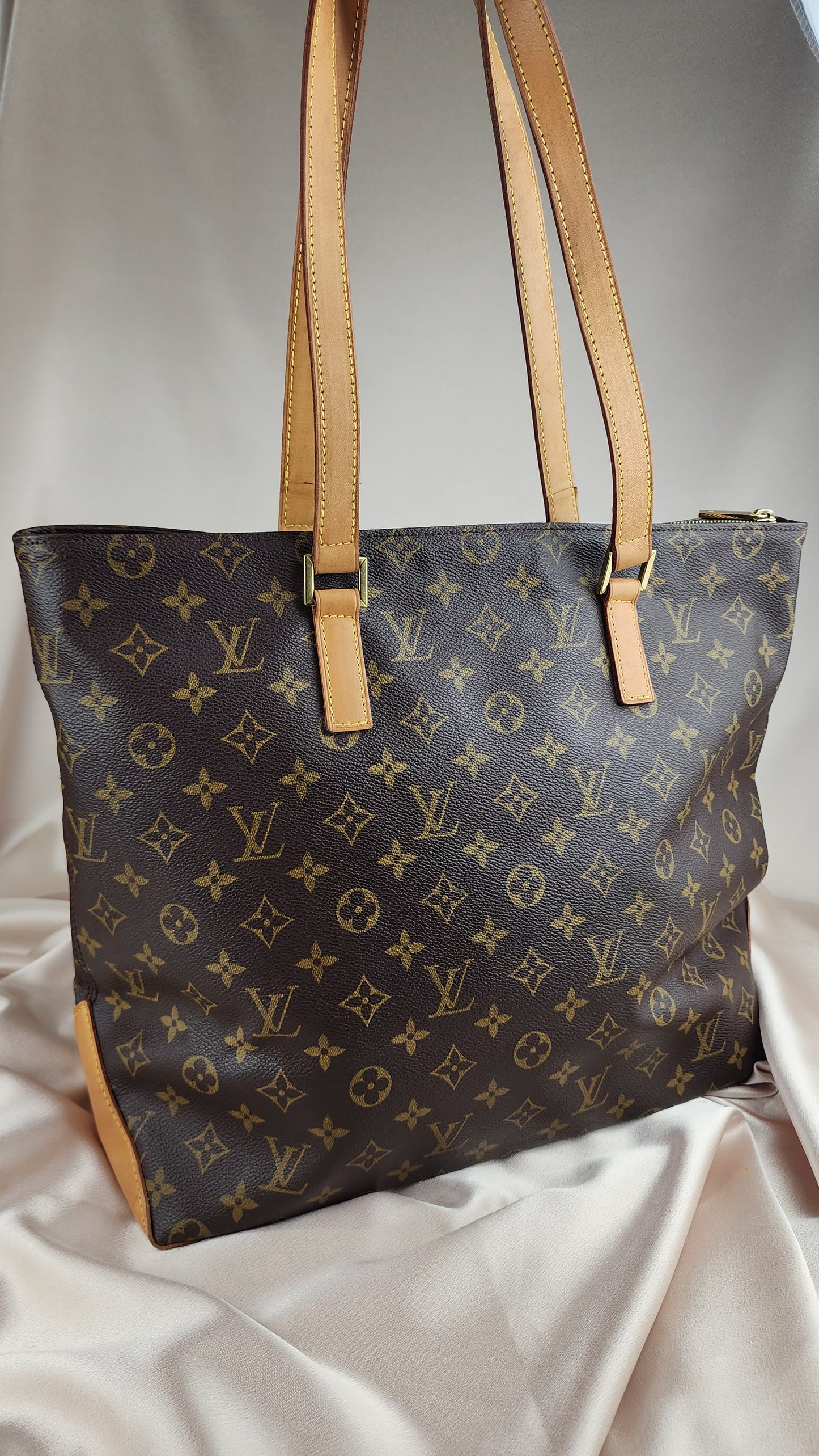 Louis Vuitton Monogram Cabas Mezzo Tote - 900