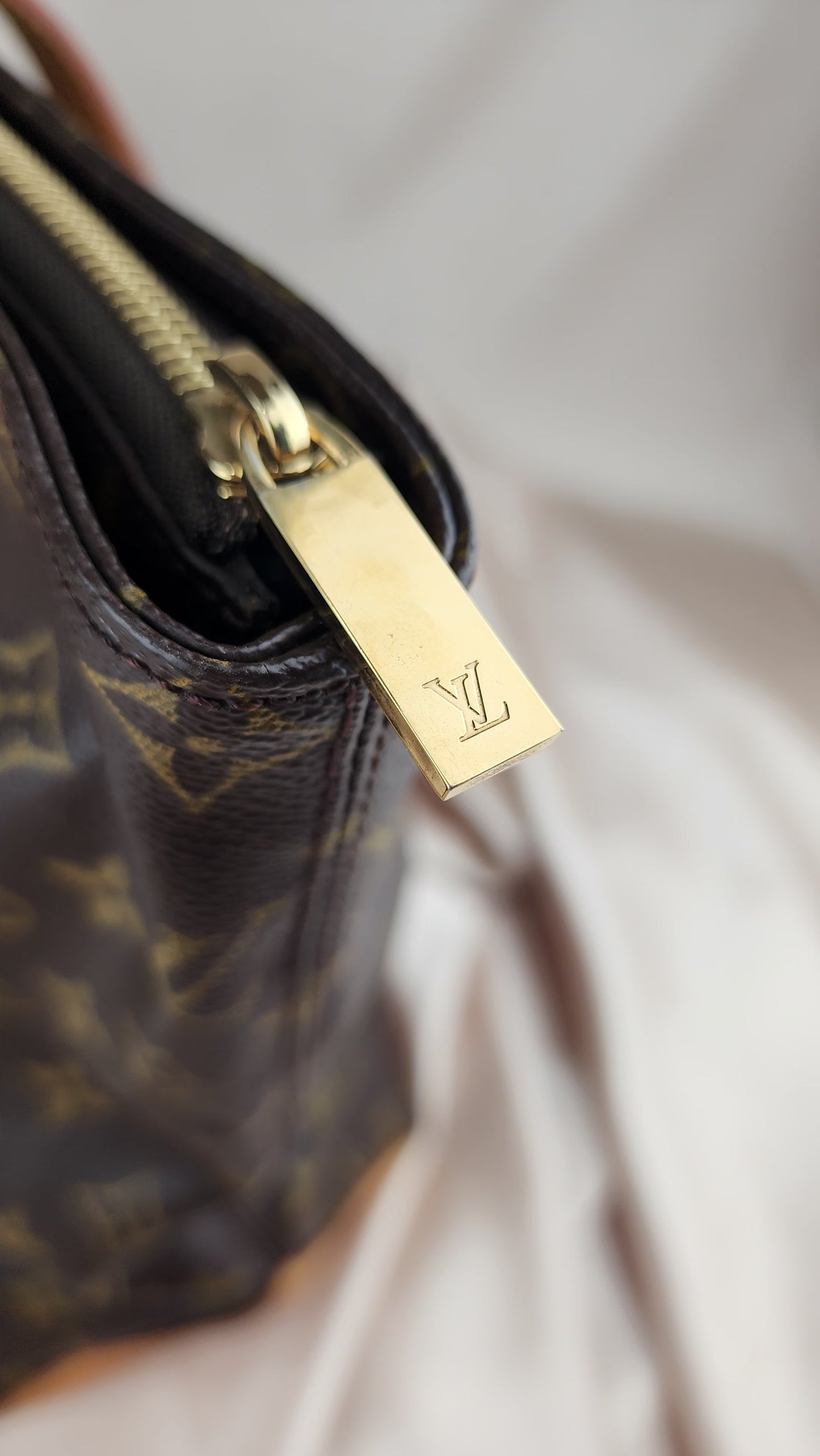 Louis Vuitton Monogram Cabas Mezzo Tote - 900