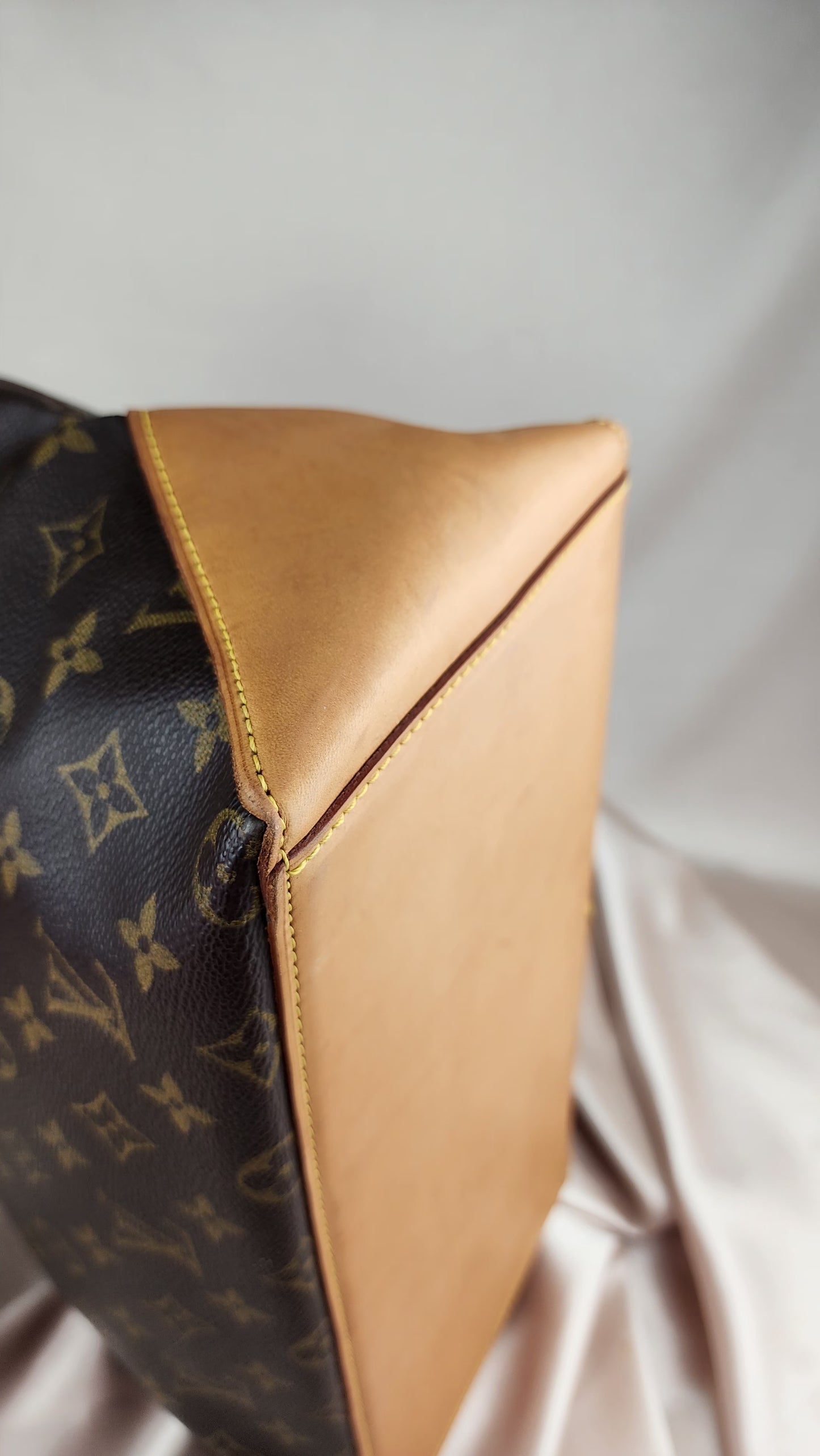 Louis Vuitton Monogram Cabas Mezzo Tote - 900