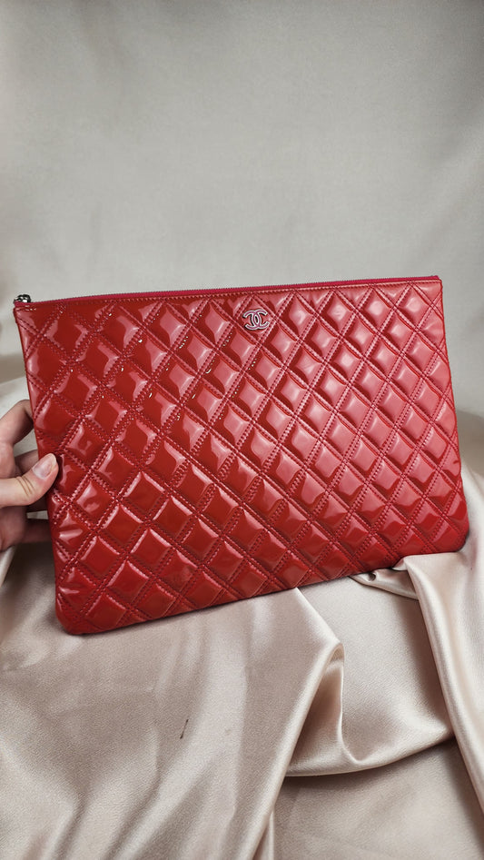 Chanel Quilted Red O Case Clutch - 954