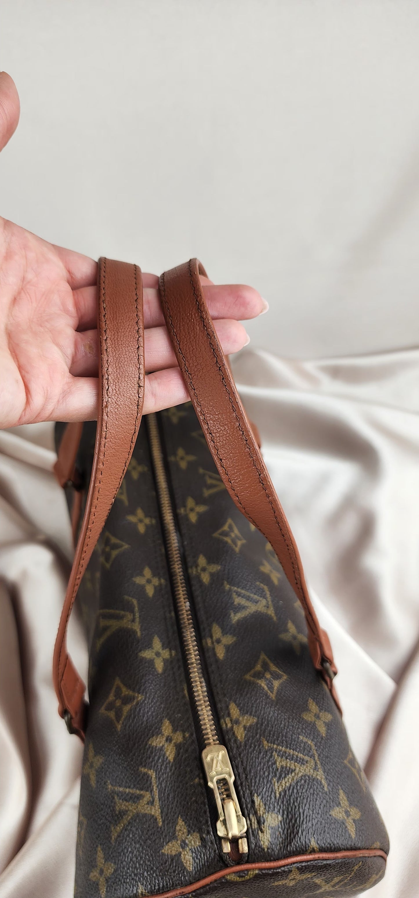 Louis Vuitton Monogram Papillon 30 Hand Bag - 959