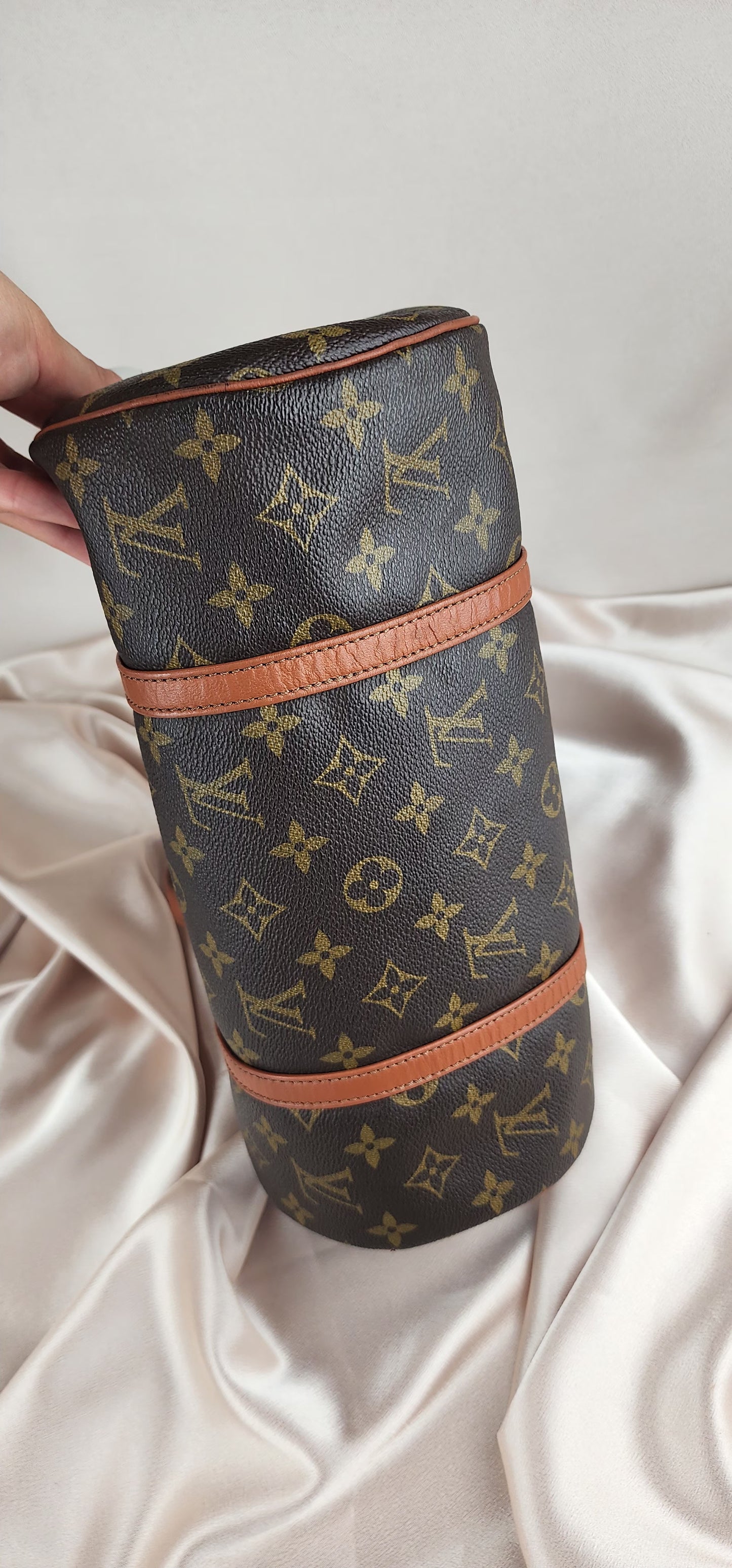 Louis Vuitton Monogram Papillon 30 Hand Bag - 959