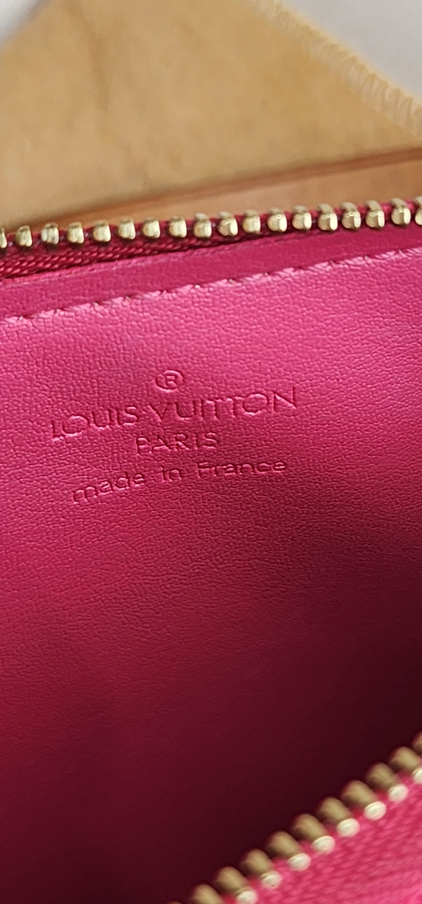 Louis Vuitton Monogram Vernis Lexington Fuchsia Pink Pochette - 957