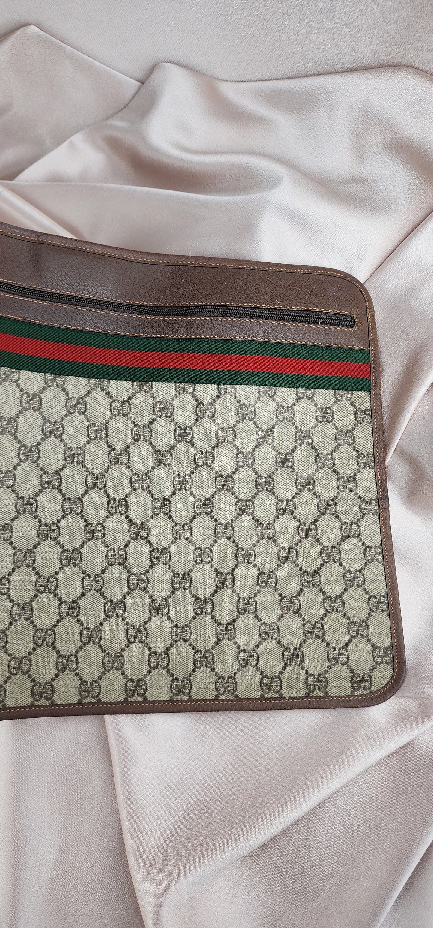 Gucci GG Supreme Sherry Line Laptop Case - 966