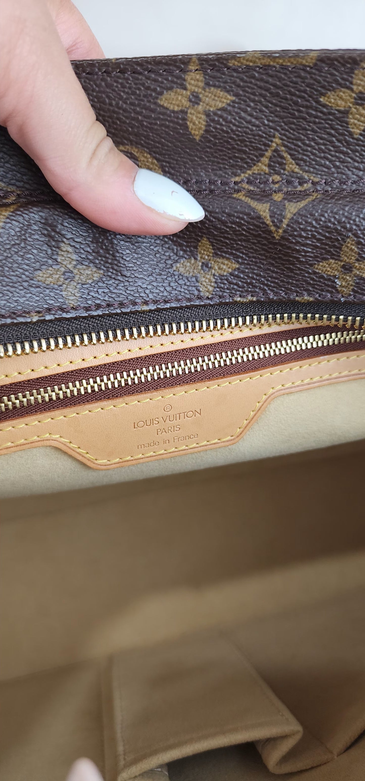 Louis Vuitton Monogram Luco Tote - 960