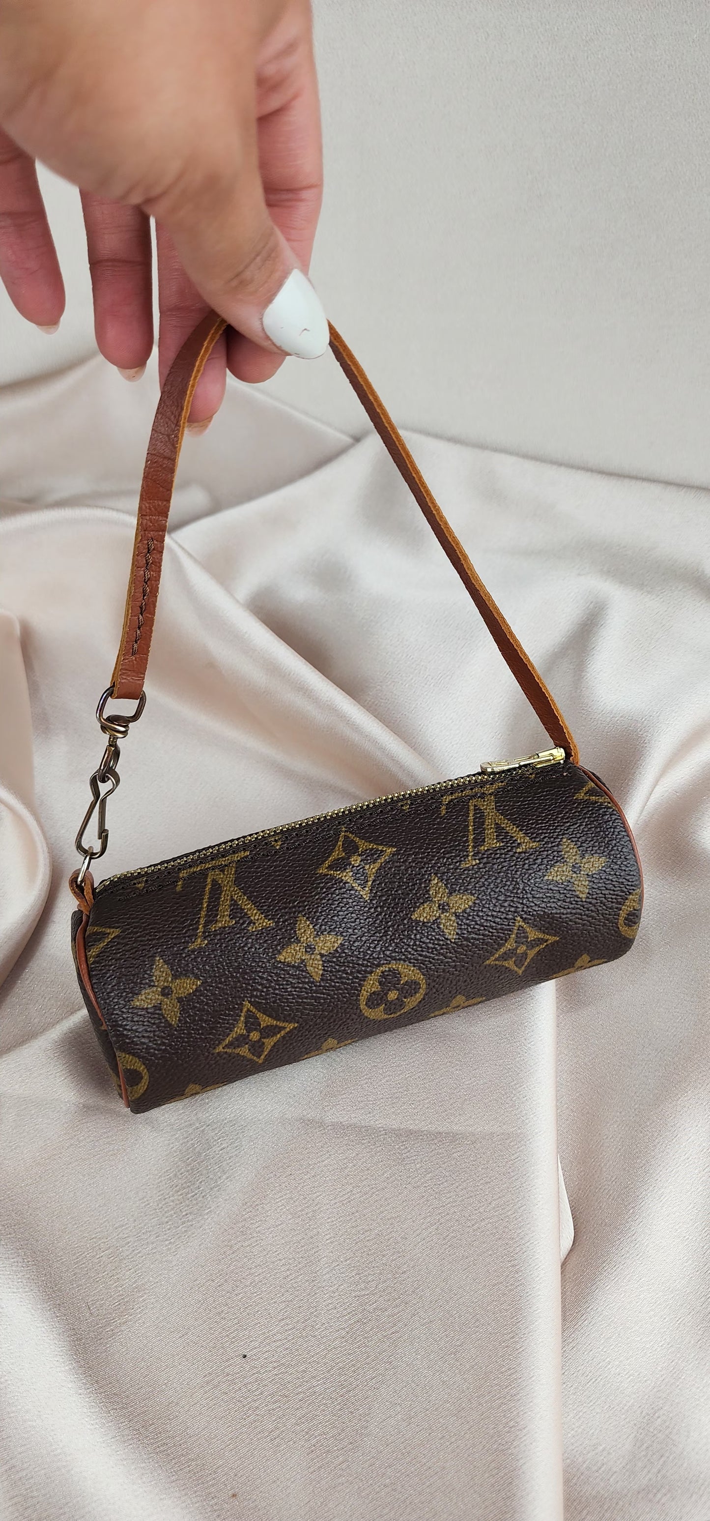 Louis Vuitton Monogram Papillon Pouch - 934