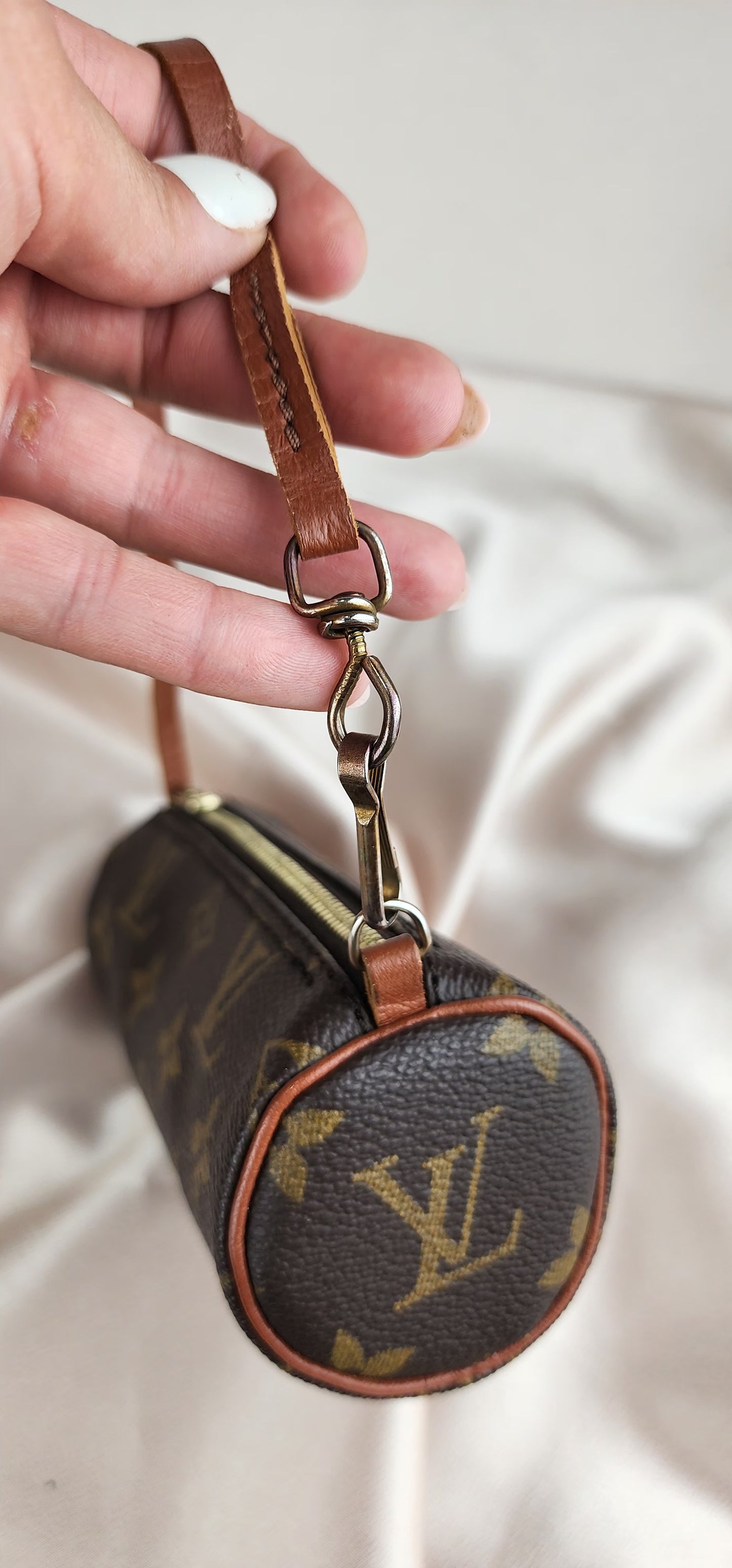 Louis Vuitton Monogram Papillon Pouch - 934