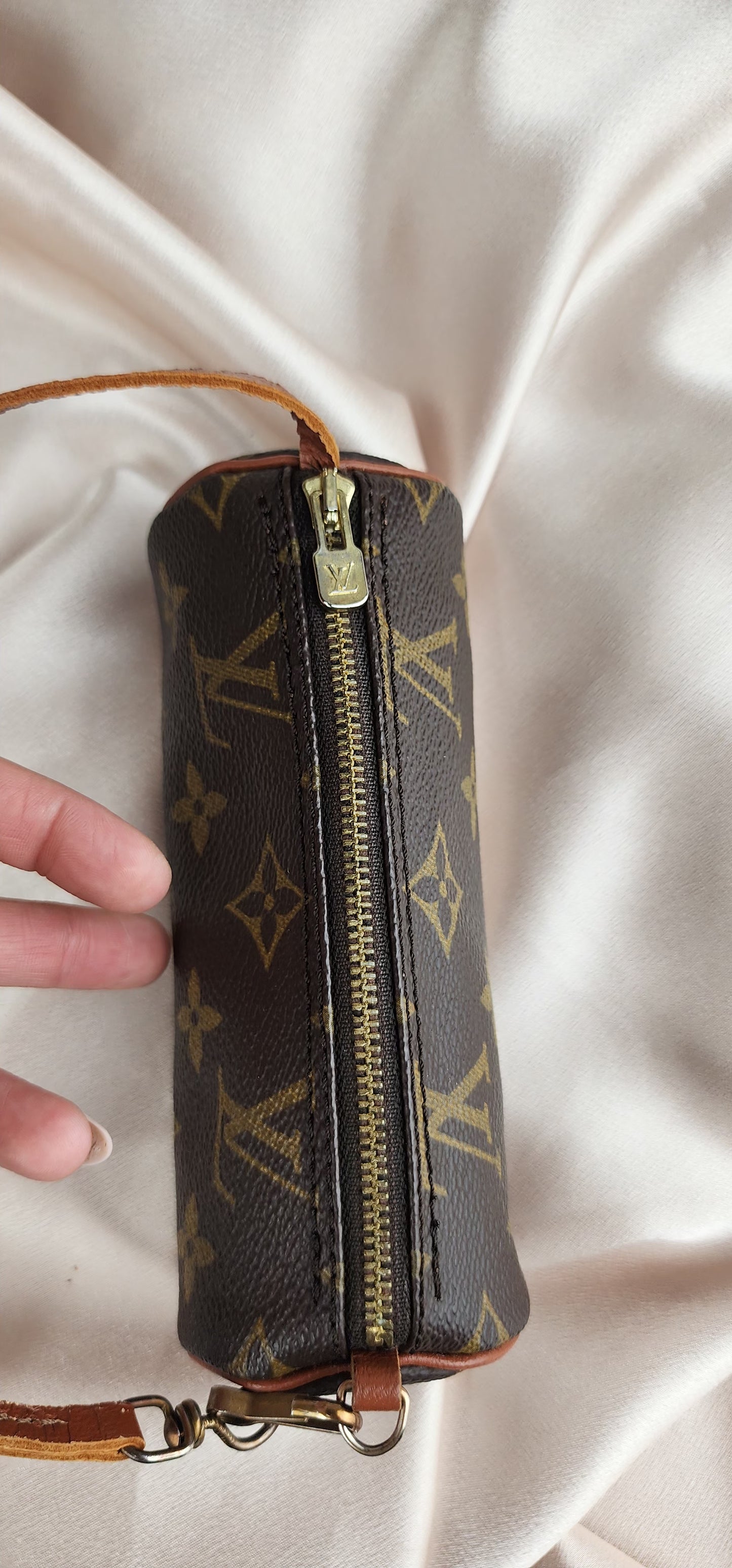 Louis Vuitton Monogram Papillon Pouch - 934