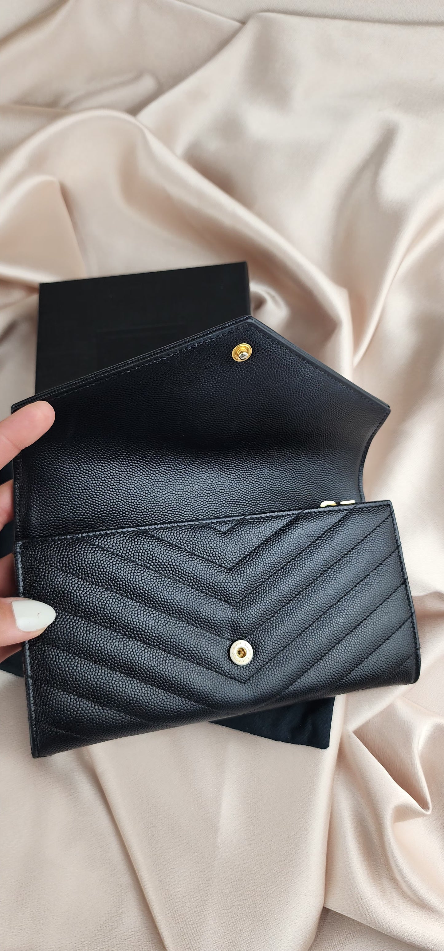 Saint Laurent V Stitch Leather Wallet  - 976