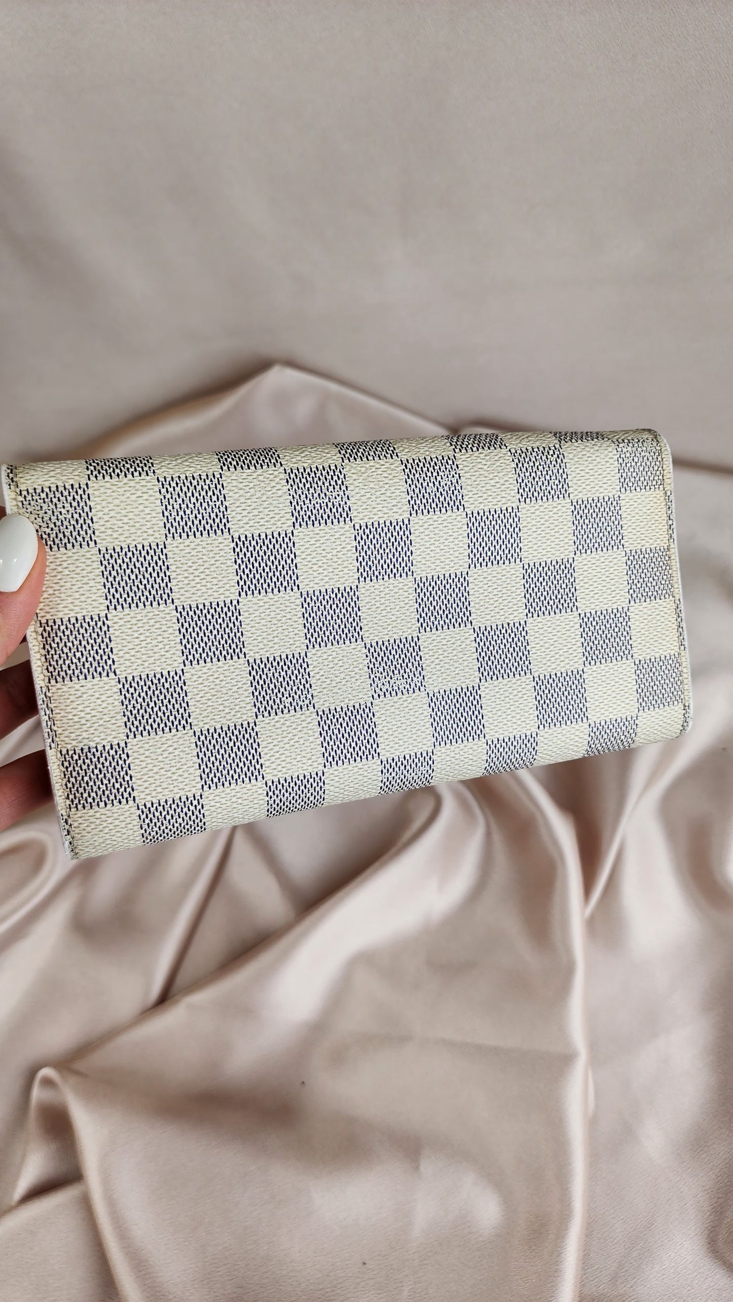 Louis Vuitton Damier Azur Sarah Long Wallet - 924