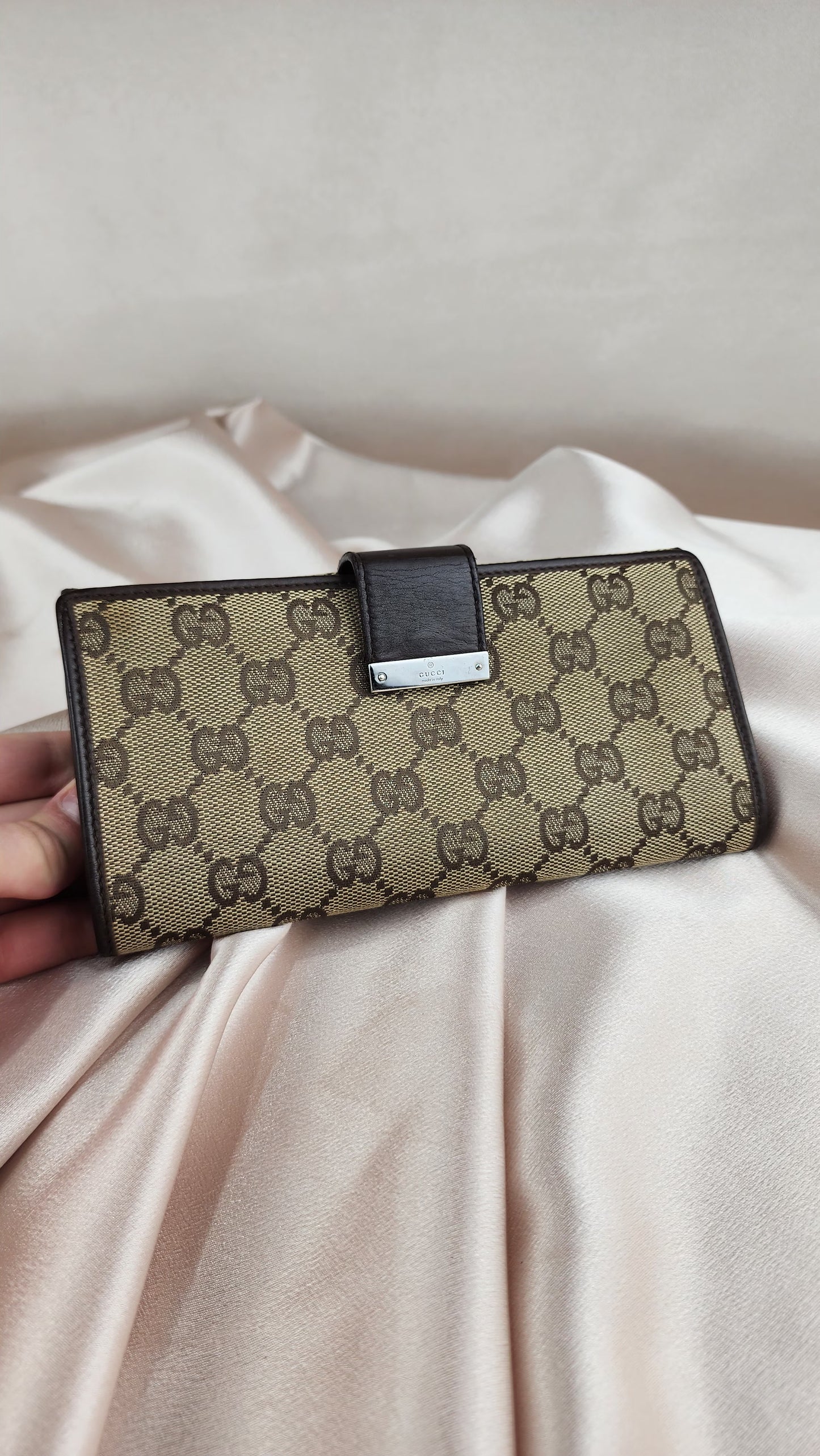 Gucci GG Long Bifold Wallet - 1005