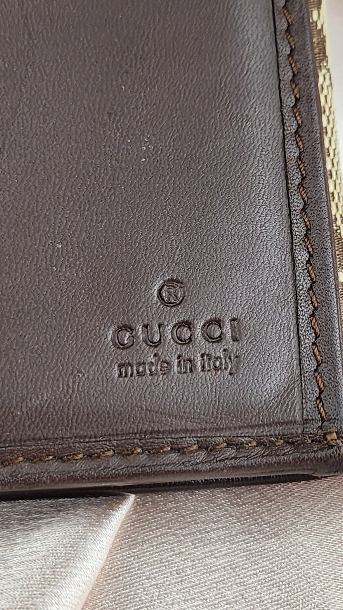 Gucci GG Long Bifold Wallet - 1005