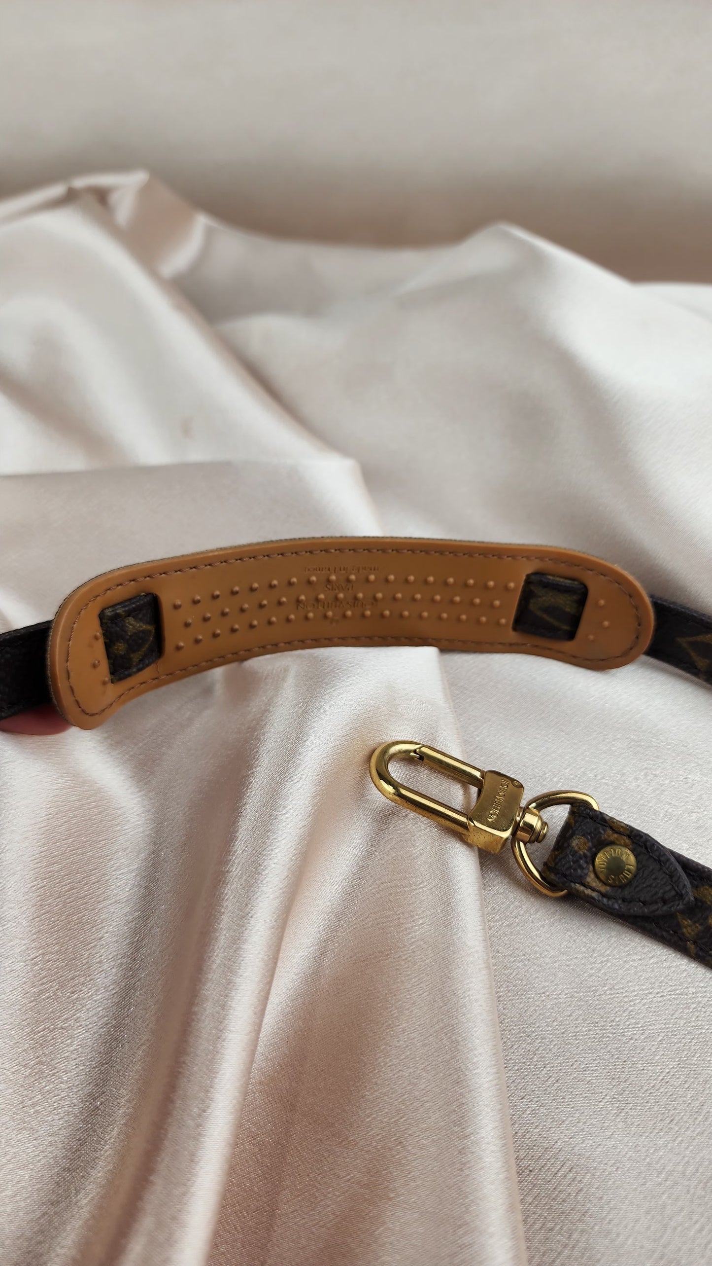 Louis Vuitton Monogram Shoulder Strap - 1010