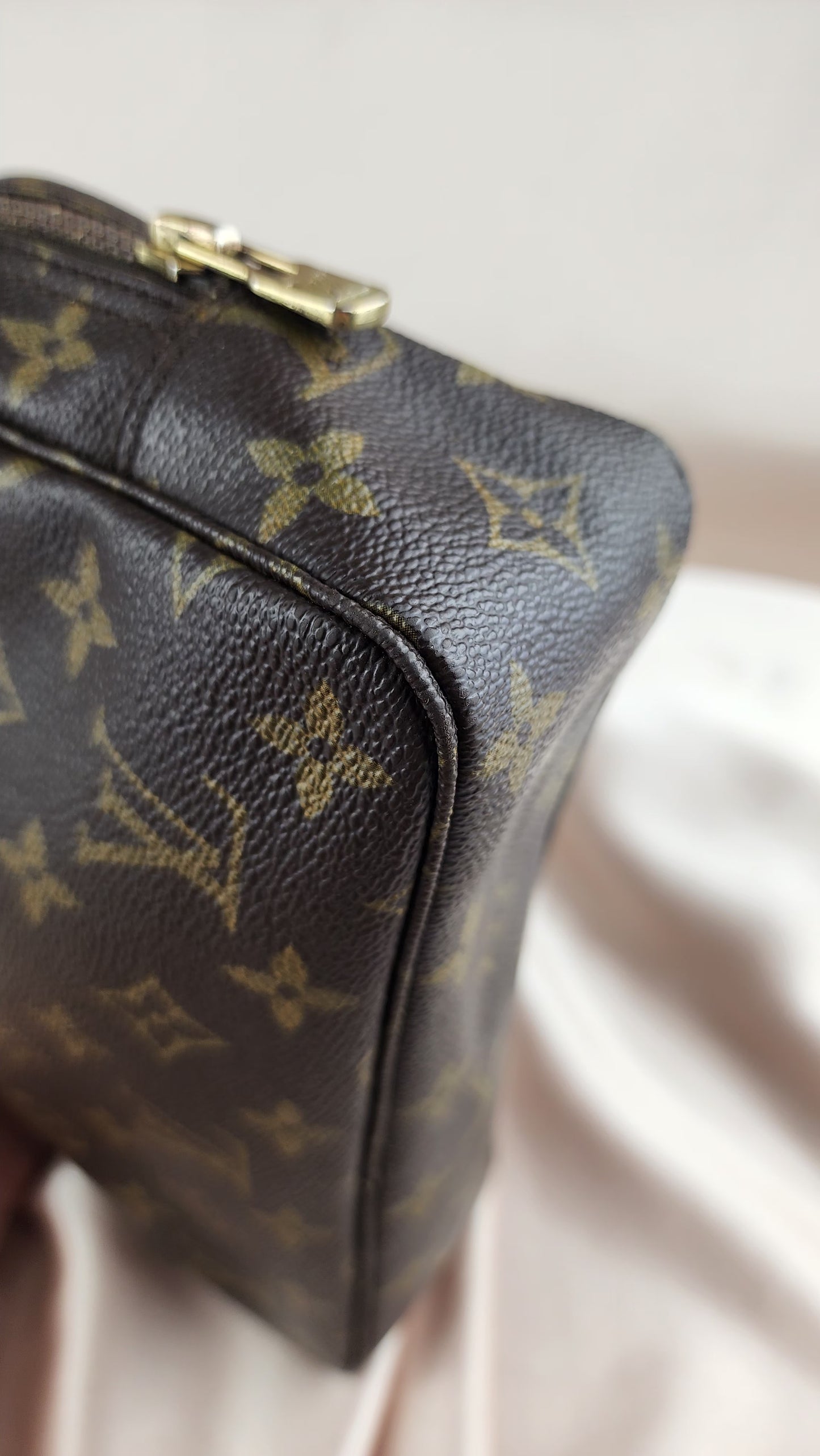 Louis Vuitton Monogram Trousse Toilette 23 - 1026